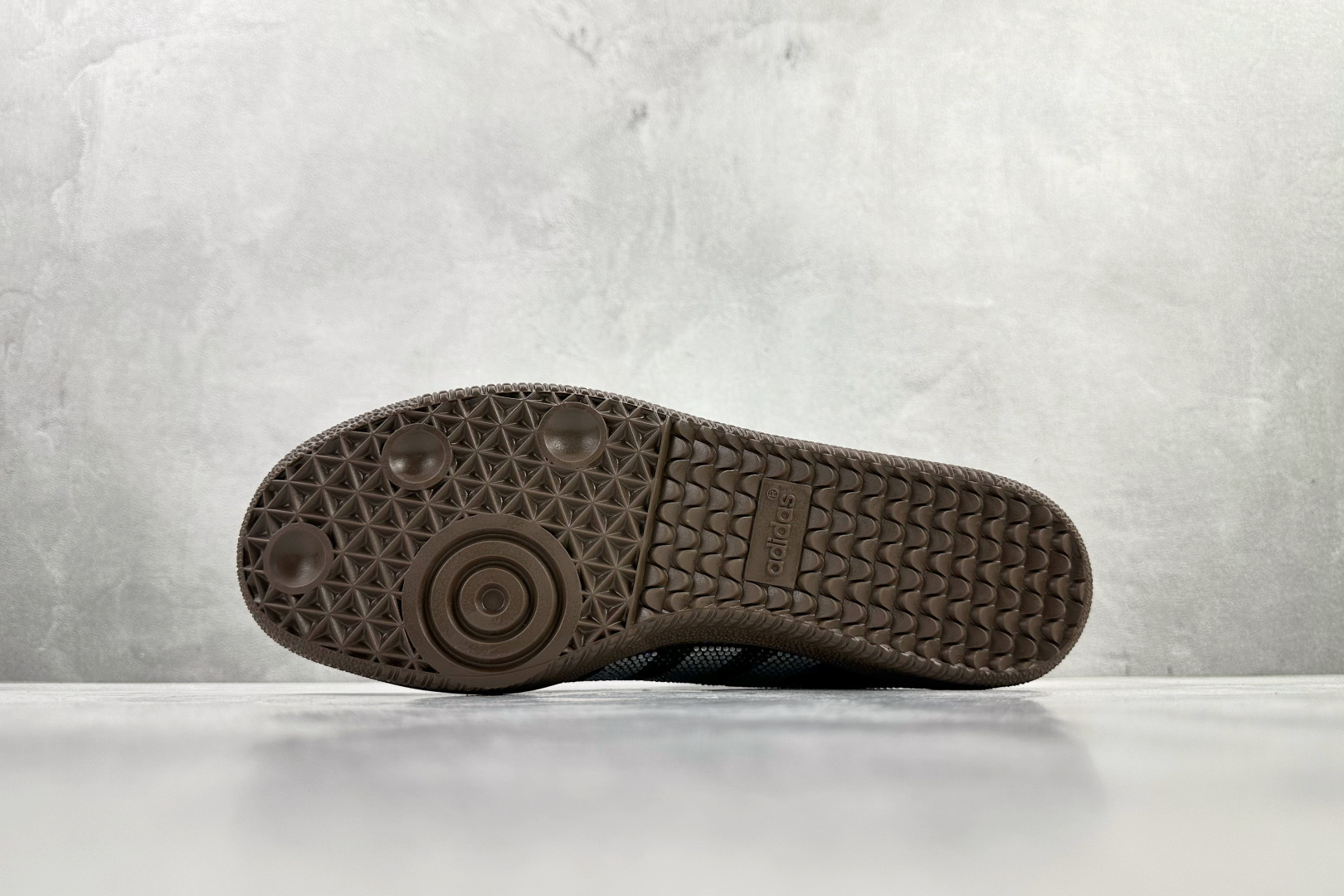 出口订单 adidas originals SAMBA 黑银 IH9052-High Quatity Cheap Brand wholesale wholesaler seller Clothes Bags handbags Sneakers Top Fashion Clothing Shoes from China Factory Chinese suppliers best Quality Beautiful Price 出口订单 adidas originals SAMBA 黑银 IH9052