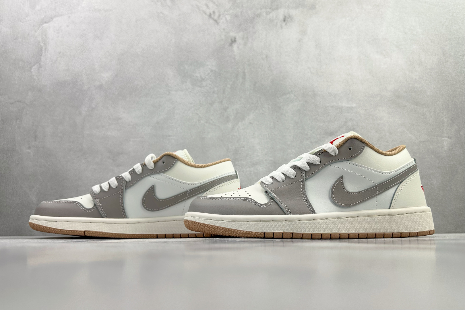 平台爆款 Jordan Air Jordan 1 Low 米灰 553558-169-High Quatity Cheap Brand wholesale wholesaler seller Clothes Bags handbags Sneakers Top Fashion Clothing Shoes from China Factory Chinese suppliers best Quality Beautiful Price 平台爆款 Jordan Air Jordan 1 Low 米灰 553558-169