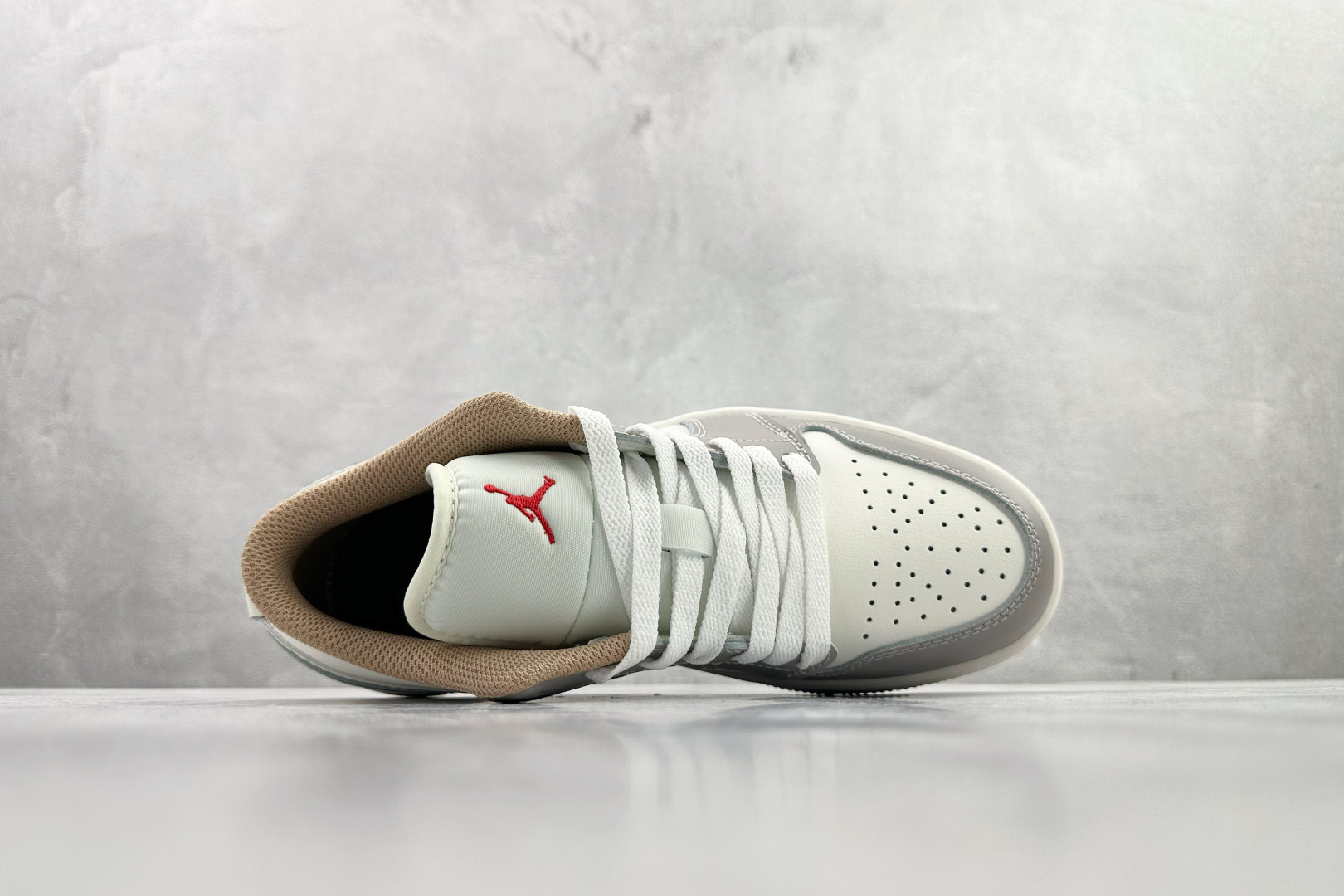 平台爆款 Jordan Air Jordan 1 Low 米灰 553558-169-High Quatity Cheap Brand wholesale wholesaler seller Clothes Bags handbags Sneakers Top Fashion Clothing Shoes from China Factory Chinese suppliers best Quality Beautiful Price 平台爆款 Jordan Air Jordan 1 Low 米灰 553558-169