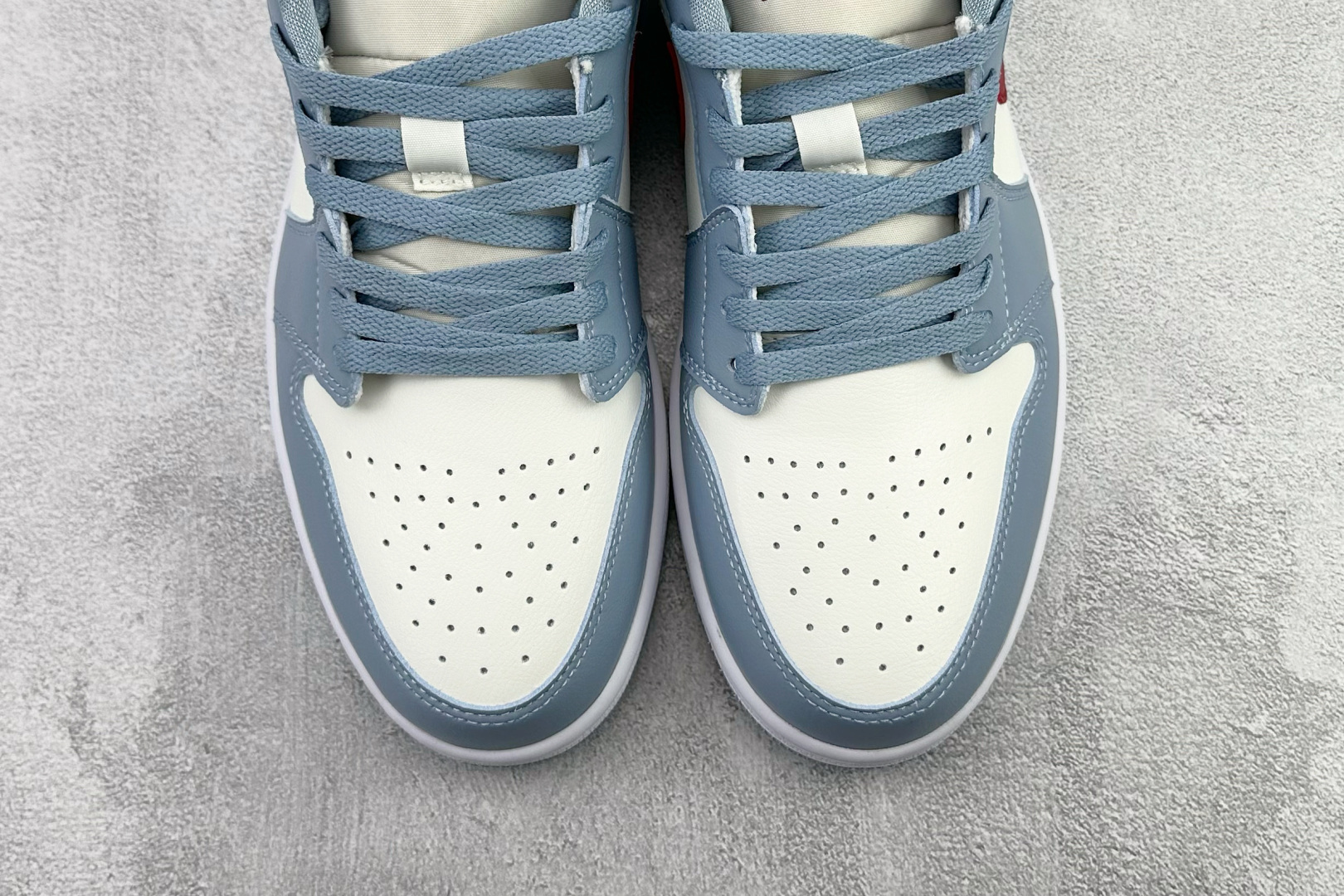 平台爆款 Jordan Air Jordan 1 Low Blue Grey Dune Red 蓝白 DC0774-164-High Quatity Cheap Brand wholesale wholesaler seller Clothes Bags handbags Sneakers Top Fashion Clothing Shoes from China Factory Chinese suppliers best Quality Beautiful Price 平台爆款 Jordan Air Jordan 1 Low Blue Grey Dune Red 蓝白 DC0774-164