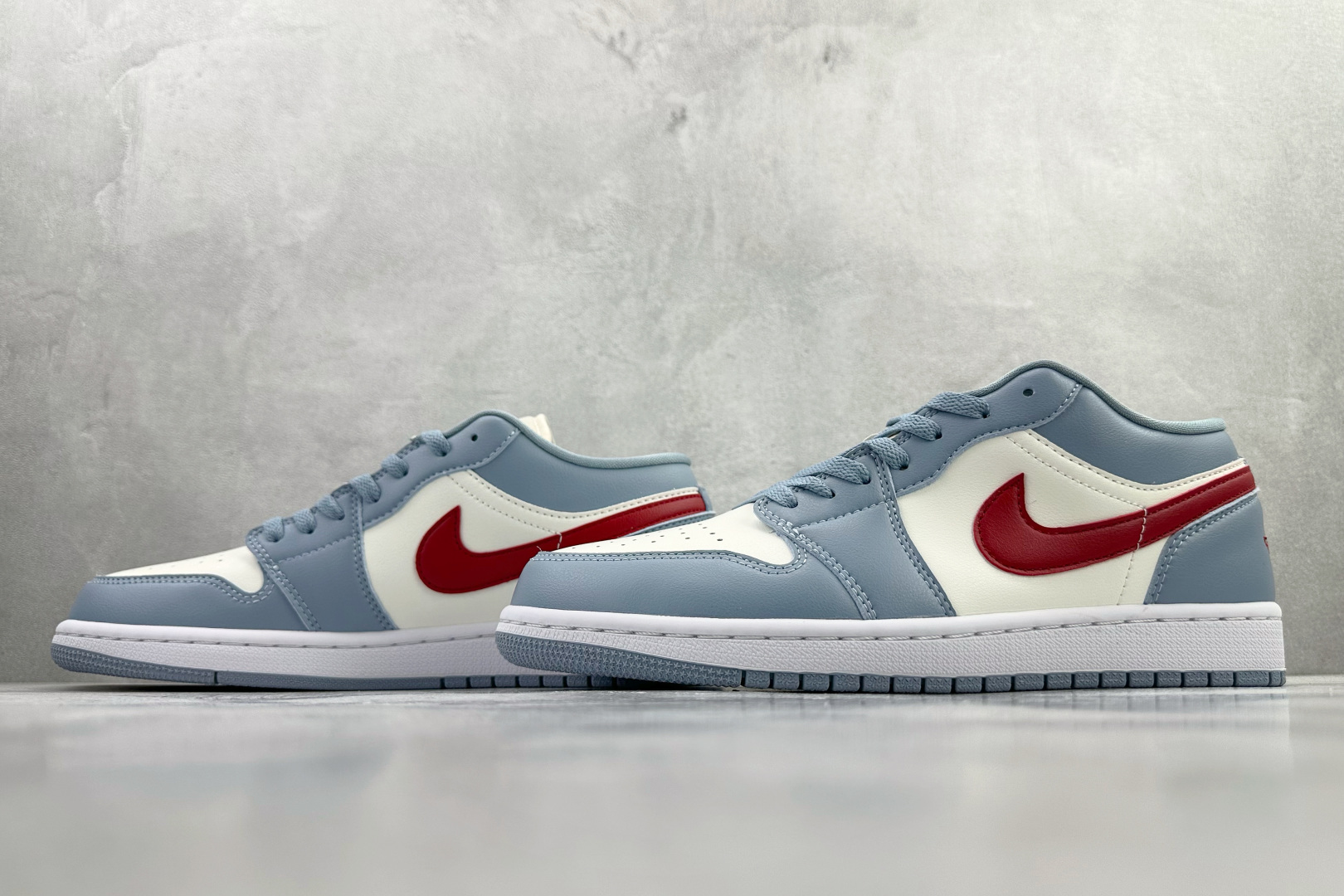 平台爆款 Jordan Air Jordan 1 Low Blue Grey Dune Red 蓝白 DC0774-164-High Quatity Cheap Brand wholesale wholesaler seller Clothes Bags handbags Sneakers Top Fashion Clothing Shoes from China Factory Chinese suppliers best Quality Beautiful Price 平台爆款 Jordan Air Jordan 1 Low Blue Grey Dune Red 蓝白 DC0774-164