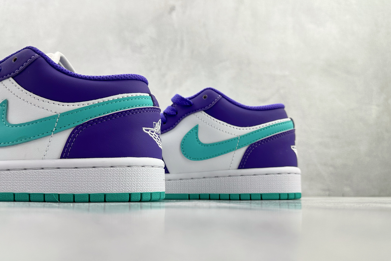 平台爆款 Jordan Air Jordan 1 Low 白紫 HJ9013-550-High Quatity Cheap Brand wholesale wholesaler seller Clothes Bags handbags Sneakers Top Fashion Clothing Shoes from China Factory Chinese suppliers best Quality Beautiful Price 平台爆款 Jordan Air Jordan 1 Low 白紫 HJ9013-550