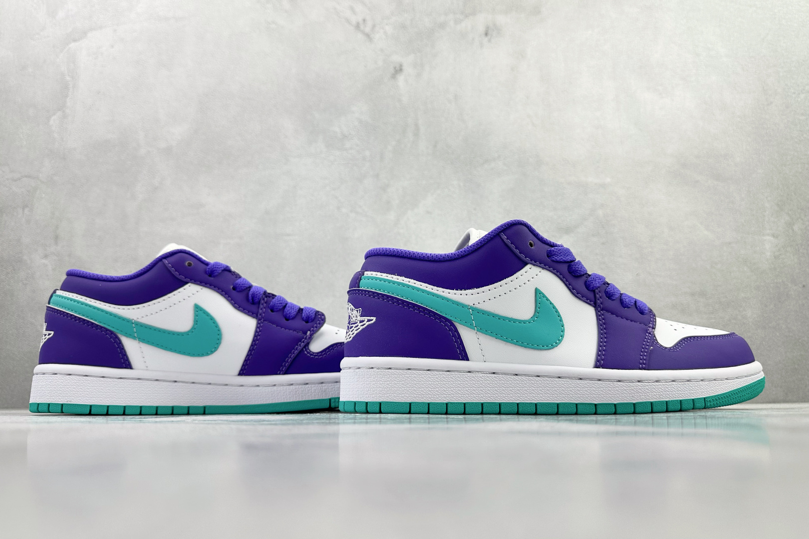 平台爆款 Jordan Air Jordan 1 Low 白紫 HJ9013-550-High Quatity Cheap Brand wholesale wholesaler seller Clothes Bags handbags Sneakers Top Fashion Clothing Shoes from China Factory Chinese suppliers best Quality Beautiful Price 平台爆款 Jordan Air Jordan 1 Low 白紫 HJ9013-550