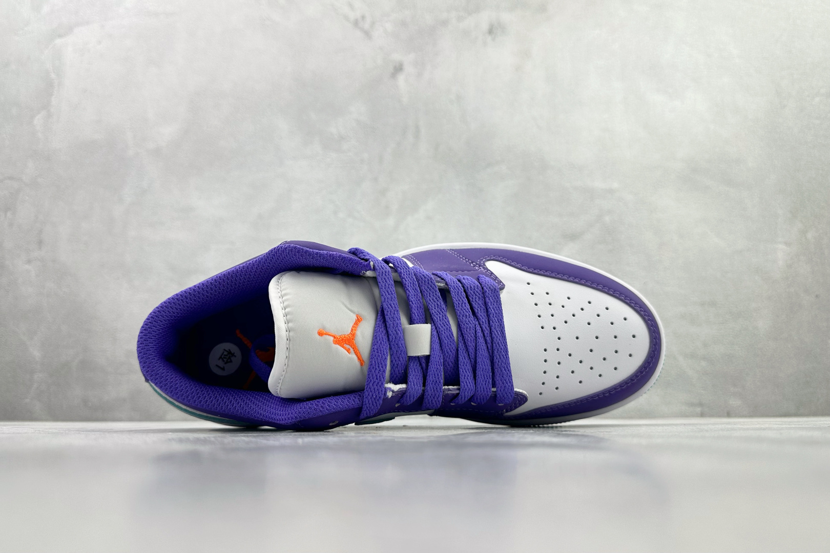 平台爆款 Jordan Air Jordan 1 Low 白紫 HJ9013-550-High Quatity Cheap Brand wholesale wholesaler seller Clothes Bags handbags Sneakers Top Fashion Clothing Shoes from China Factory Chinese suppliers best Quality Beautiful Price 平台爆款 Jordan Air Jordan 1 Low 白紫 HJ9013-550
