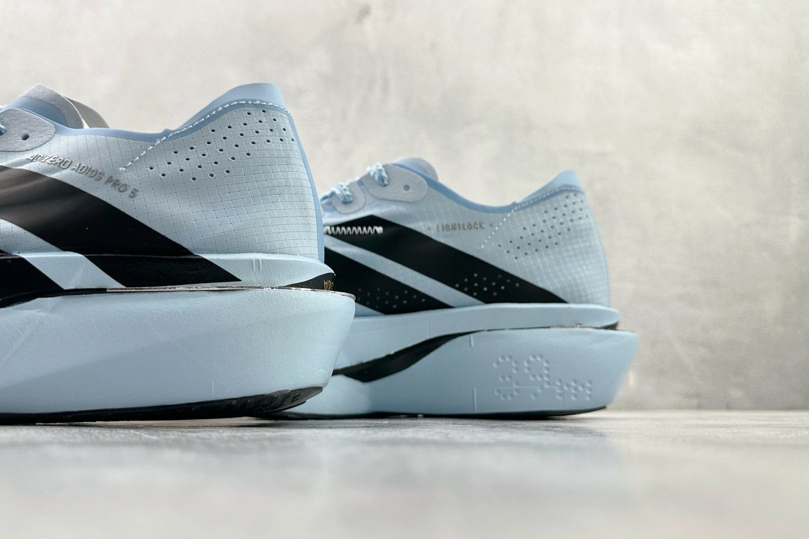 adidas Adizero Adios Pro 5 蓝黑 K18295 尺-High Quatity Cheap Brand wholesale wholesaler seller Clothes Bags handbags Sneakers Top Fashion Clothing Shoes from China Factory Chinese suppliers best Quality Beautiful Price adidas Adizero Adios Pro 5 蓝黑 K18295 尺