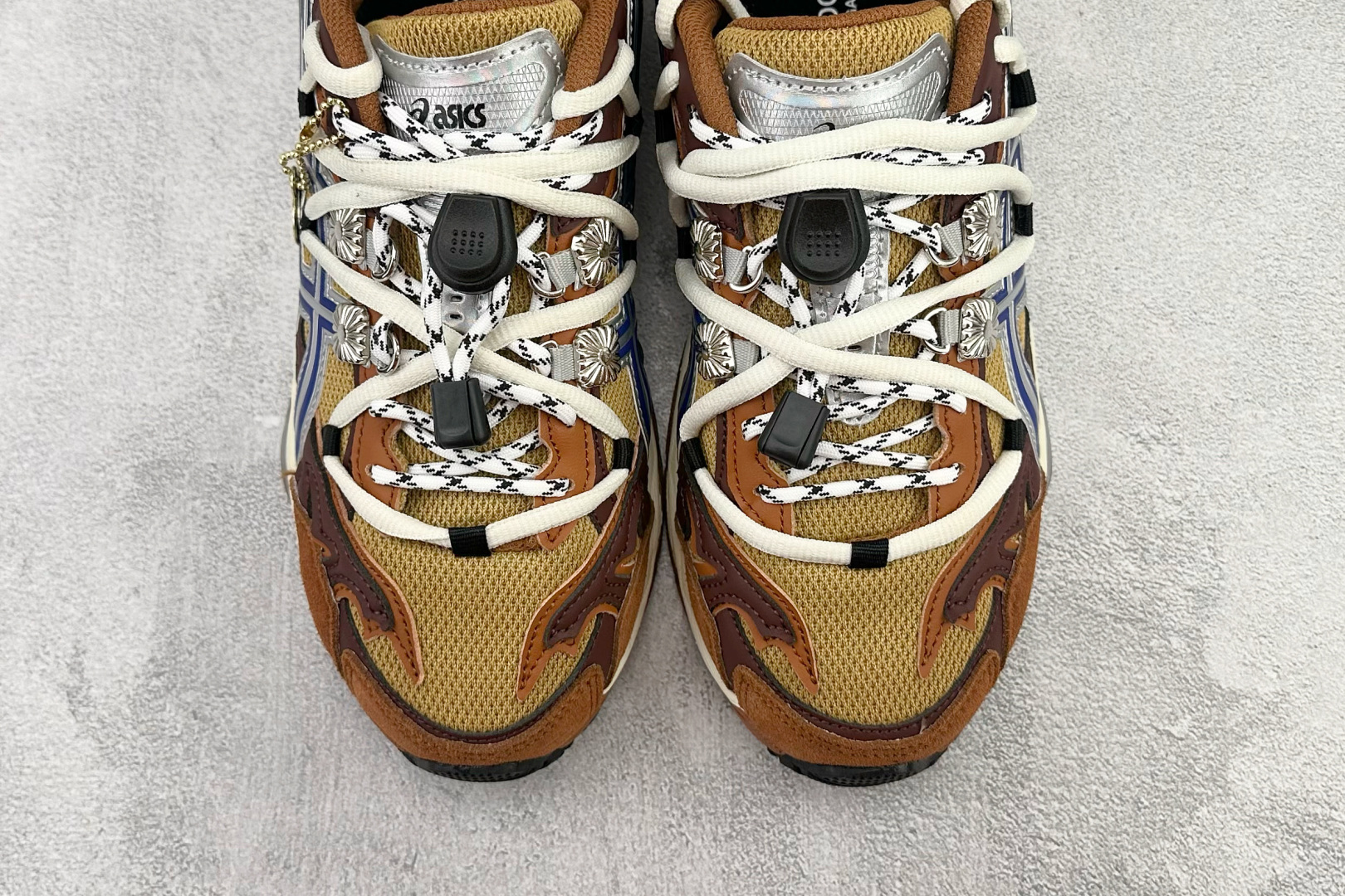 TOGA x ASICS Gel-Cumulus 16 TG 棕色 1203A838-200 TOGA x ASICS Gel-Cumulus 16 TG 棕色 1203A838-200