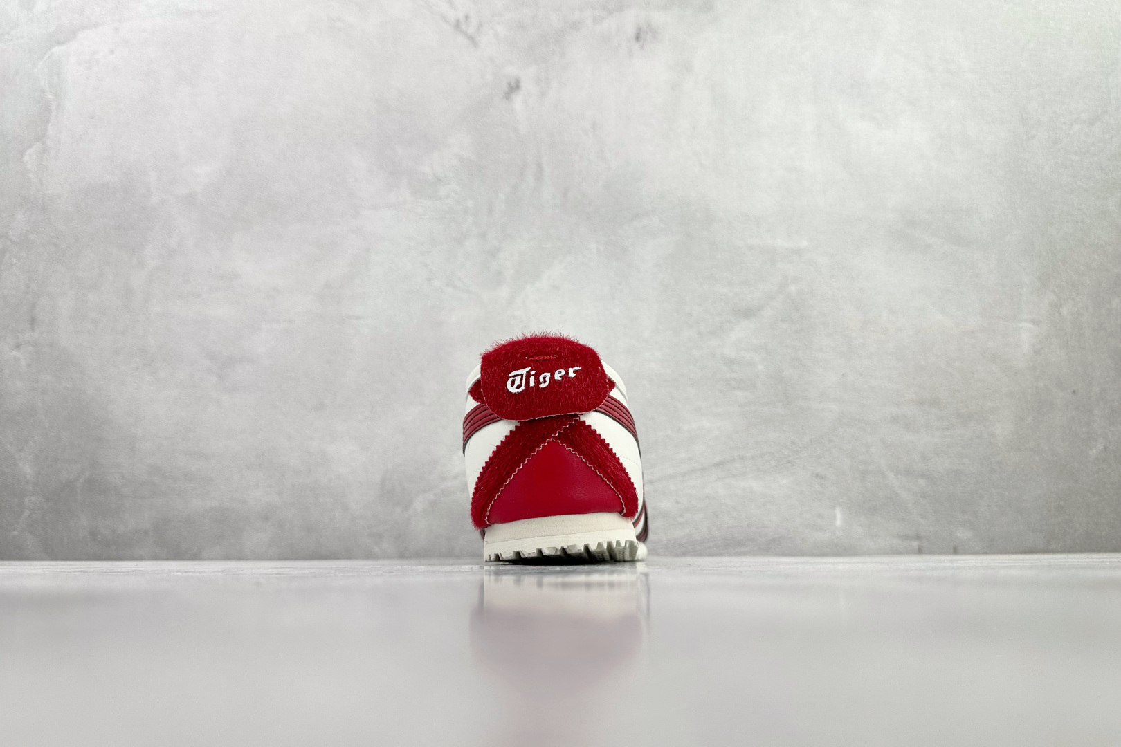 渠道特供 Onitsuka Tiger鬼塚虎 MEXICO 66 CNY 白红色 1183C600-100 渠道特供 Onitsuka Tiger鬼塚虎 MEXICO 66 CNY 白红色 1183C600-100