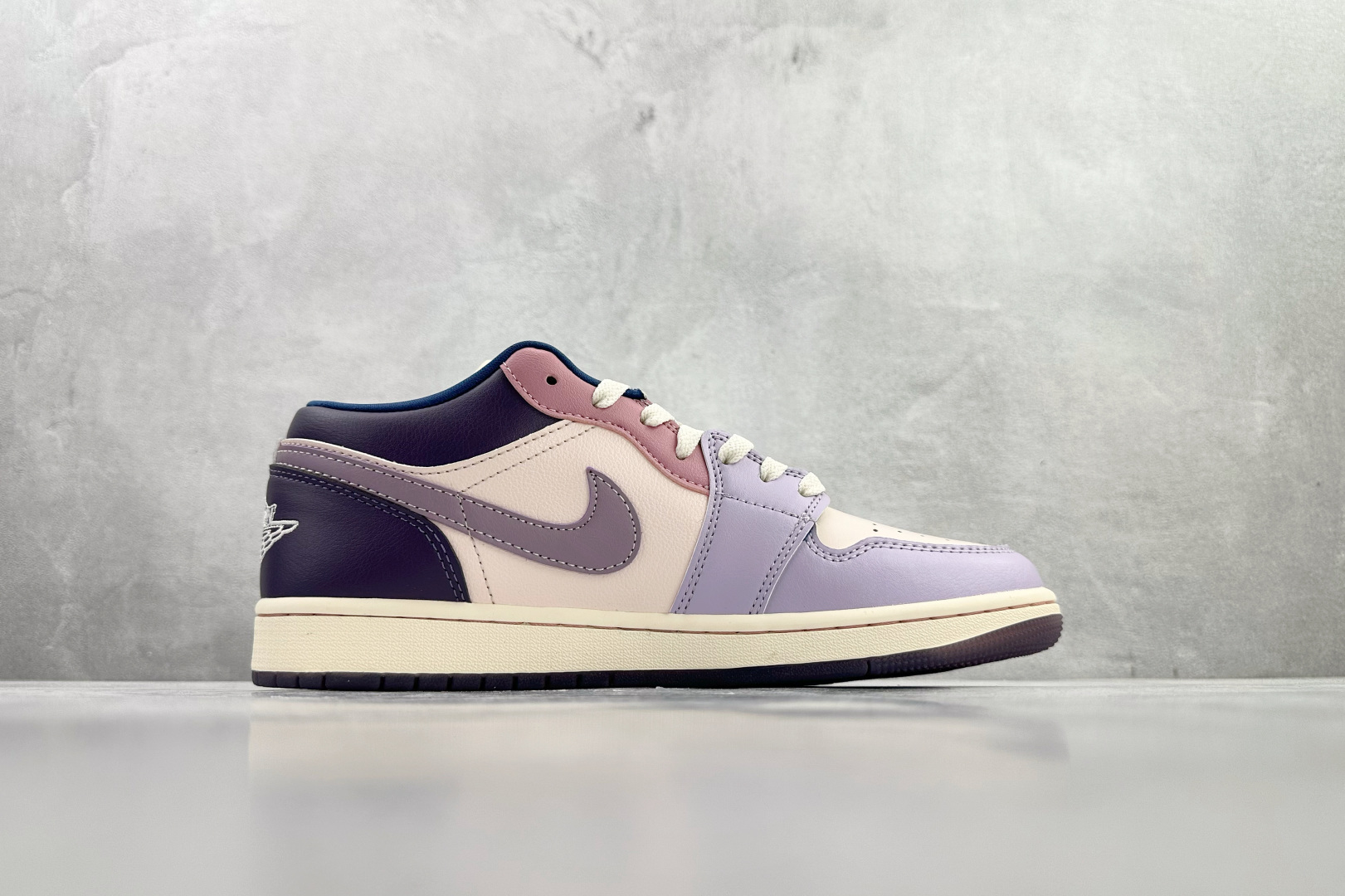 平台爆款 Jordan Air Jordan 1 Low 粉紫色 DZ2768-651 平台爆款 Jordan Air Jordan 1 Low 粉紫色 DZ2768-651