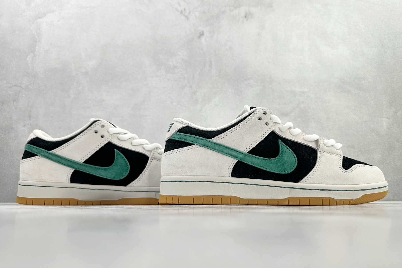 定制球鞋 Nike Dunk SB 墨影疾风 黑米绿 HF3704-001 定制球鞋 Nike Dunk SB 墨影疾风 黑米绿 HF3704-001