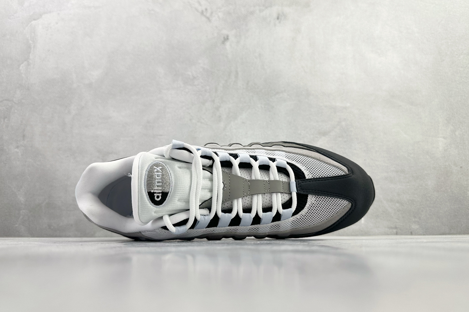 口碑神作 Nike Air Max 95 OG 黑灰货号：HJ5996-002尺码：40 40.5 41