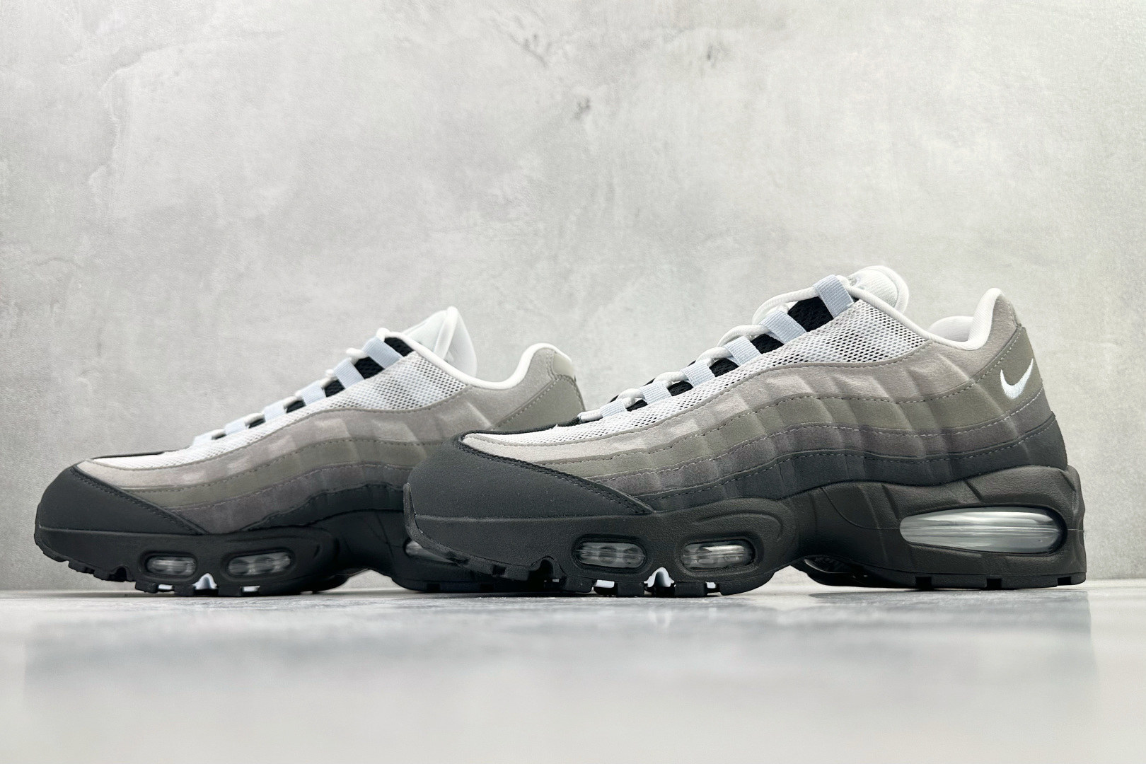 口碑神作 Nike Air Max 95 OG 黑灰货号：HJ5996-002尺码：40 40.5 41