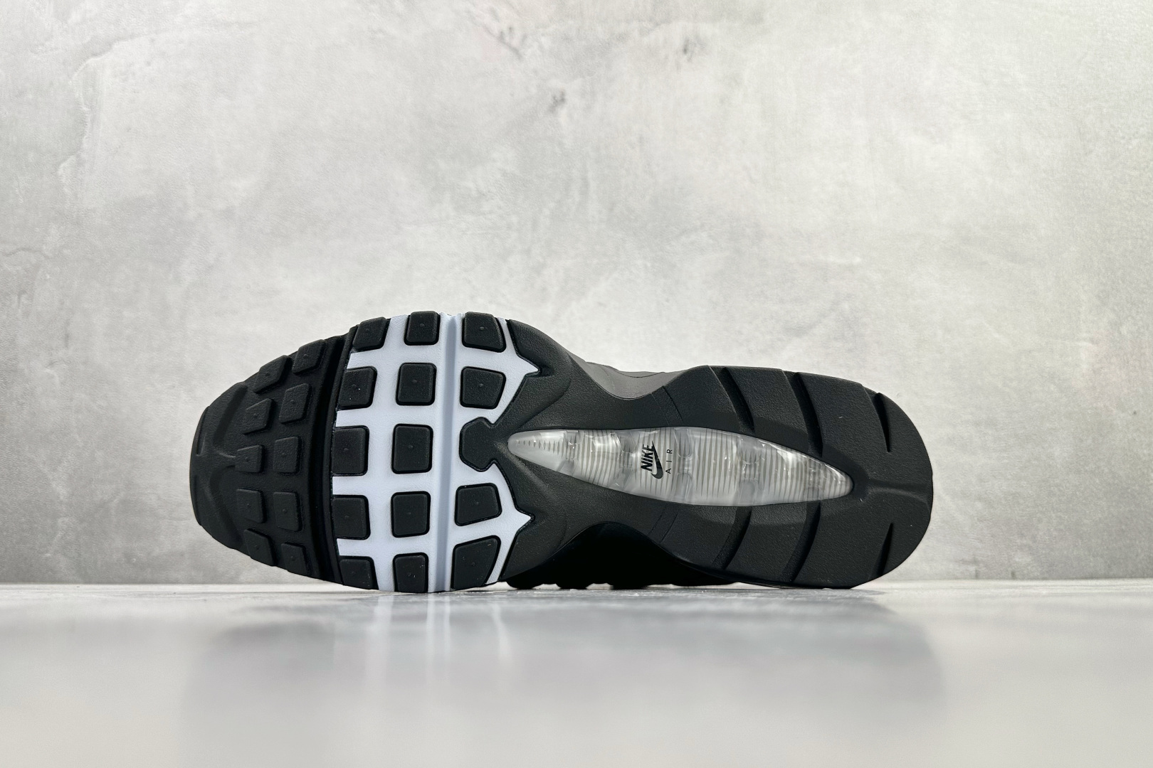 口碑神作 Nike Air Max 95 OG 黑灰货号：HJ5996-002尺码：40 40.5 41
