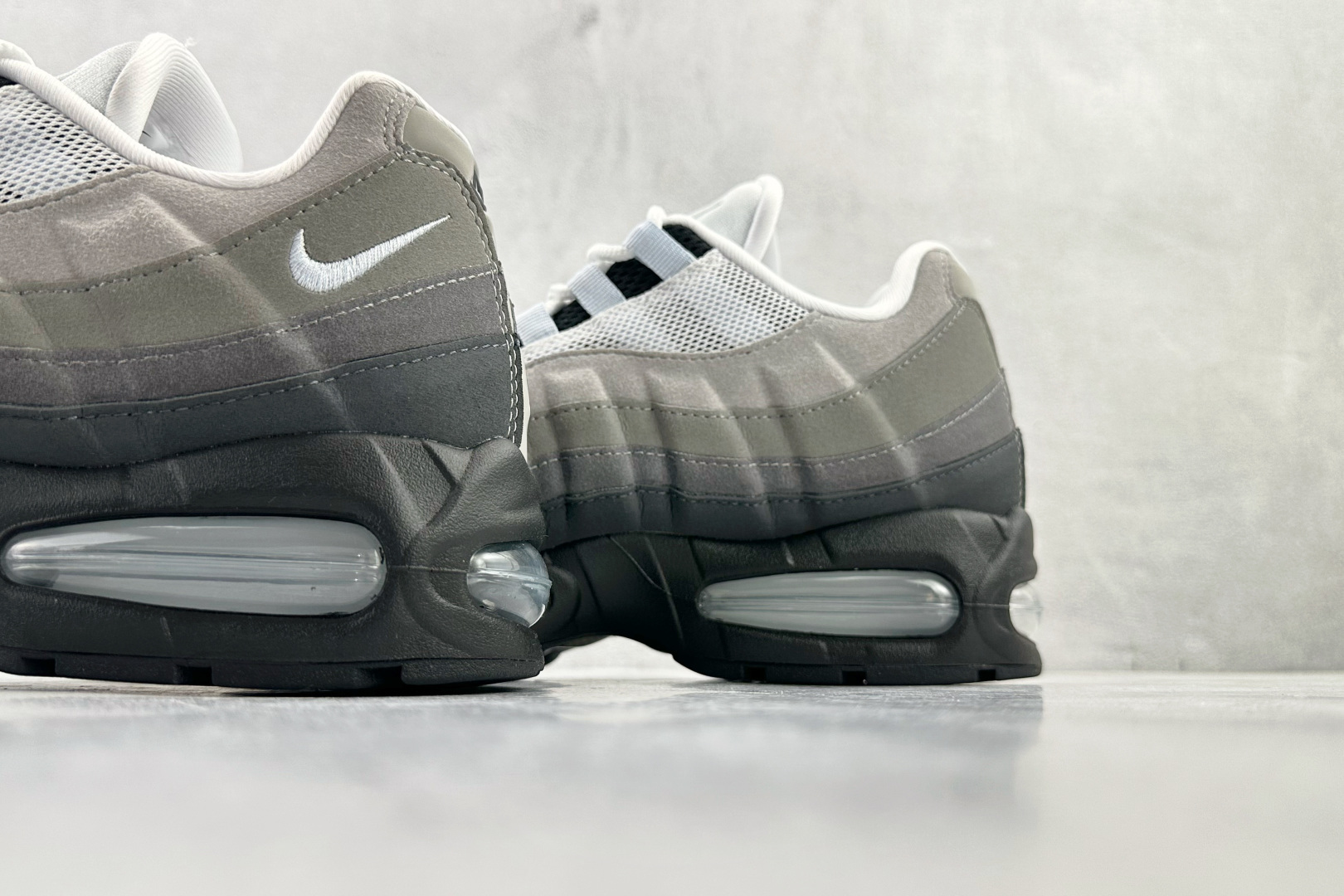 口碑神作 Nike Air Max 95 OG 黑灰货号：HJ5996-002尺码：40 40.5 41