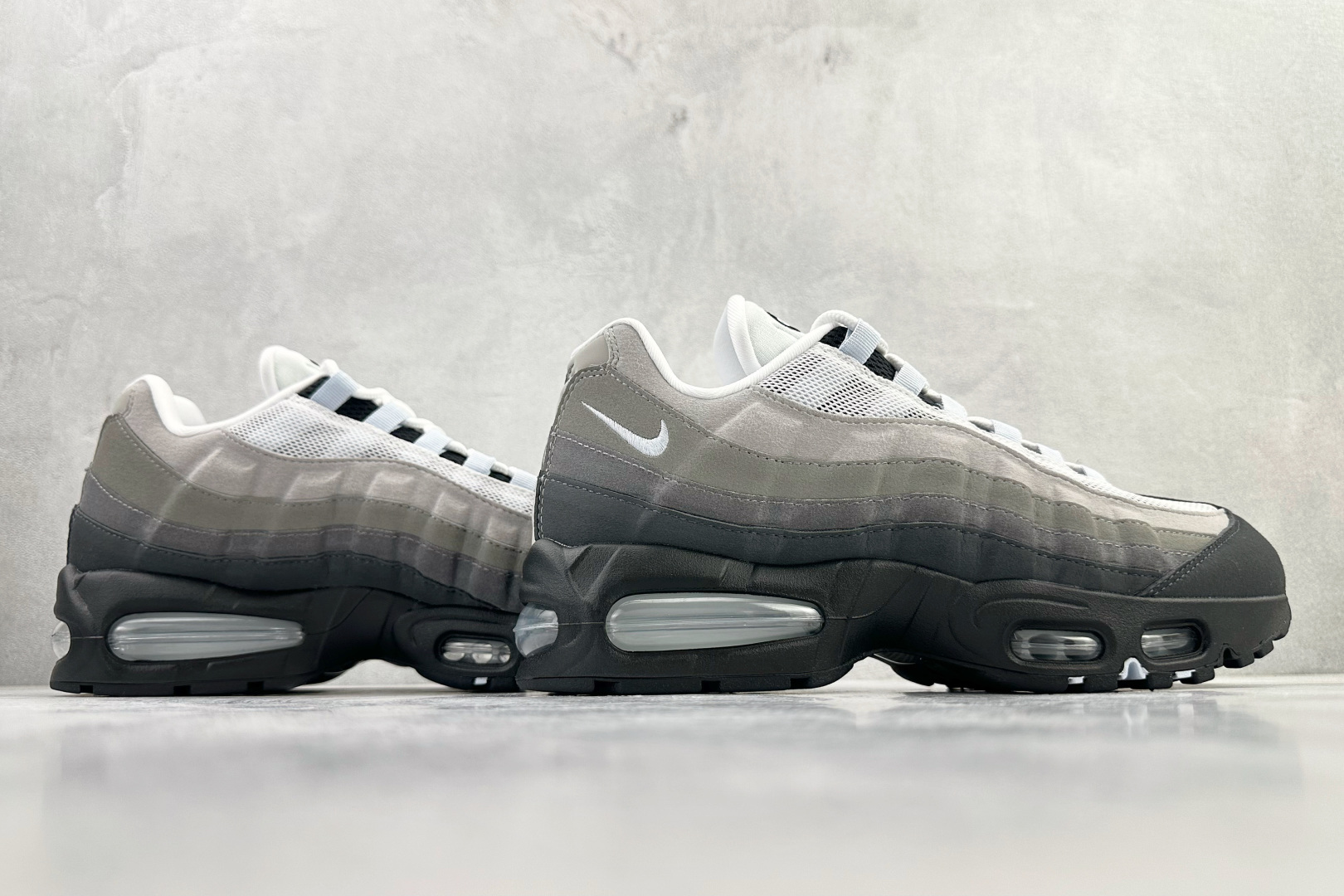 口碑神作 Nike Air Max 95 OG 黑灰货号：HJ5996-002尺码：40 40.5 41