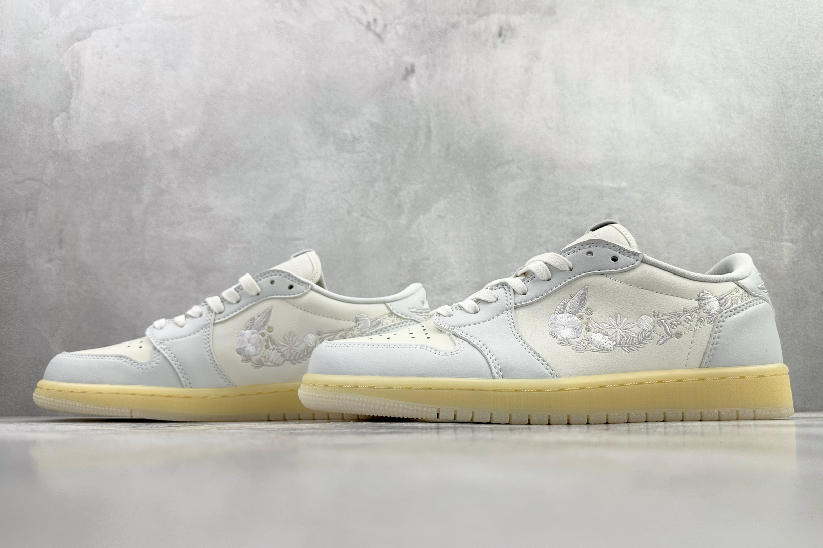 平台爆款 Jordan Air Jordan 1 Retro Low 白色 IF4391-100 平台爆款 Jordan Air Jordan 1 Retro Low 白色 IF4391-100