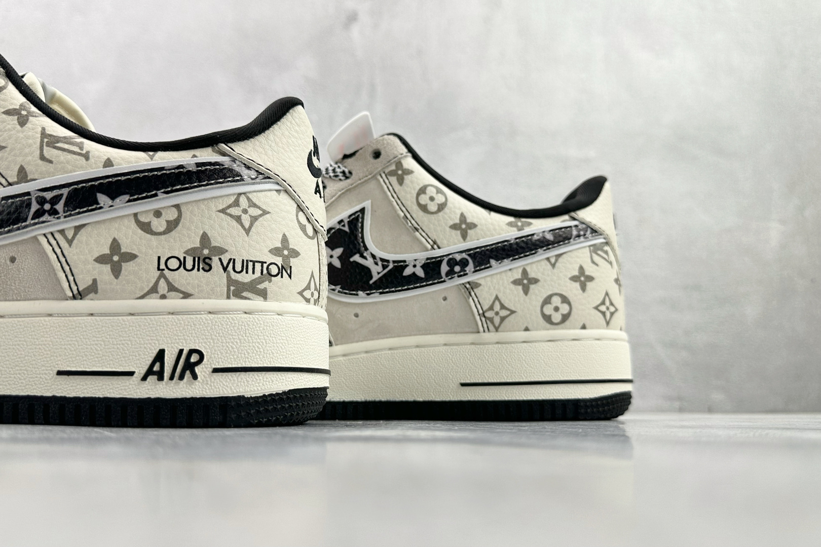 Nike AIR FORCE 1'07 LX LV 联名 米灰黑 SY1388-030 Nike AIR FORCE 1'07 LX LV 联名 米灰黑 SY1388-030