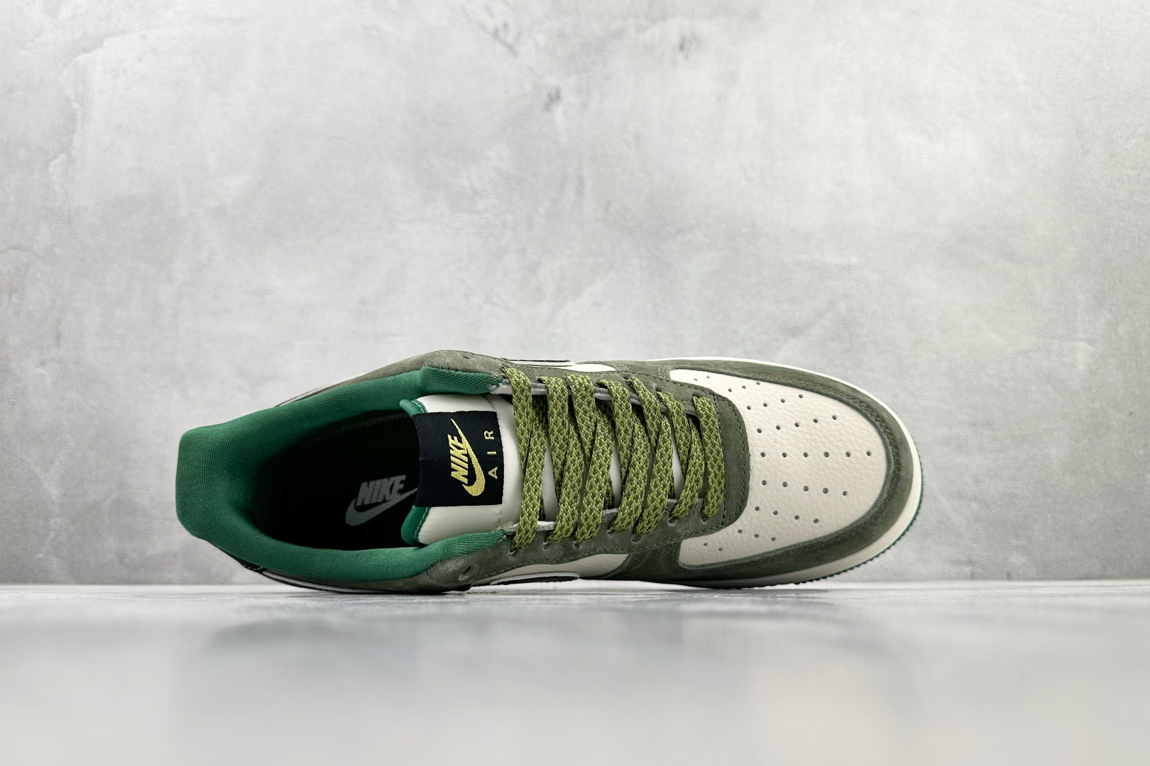 Nike AIR FORCE 1'07 LX Supreme 联名 米白绿 SY1388-027 Nike AIR FORCE 1'07 LX Supreme 联名 米白绿 SY1388-027