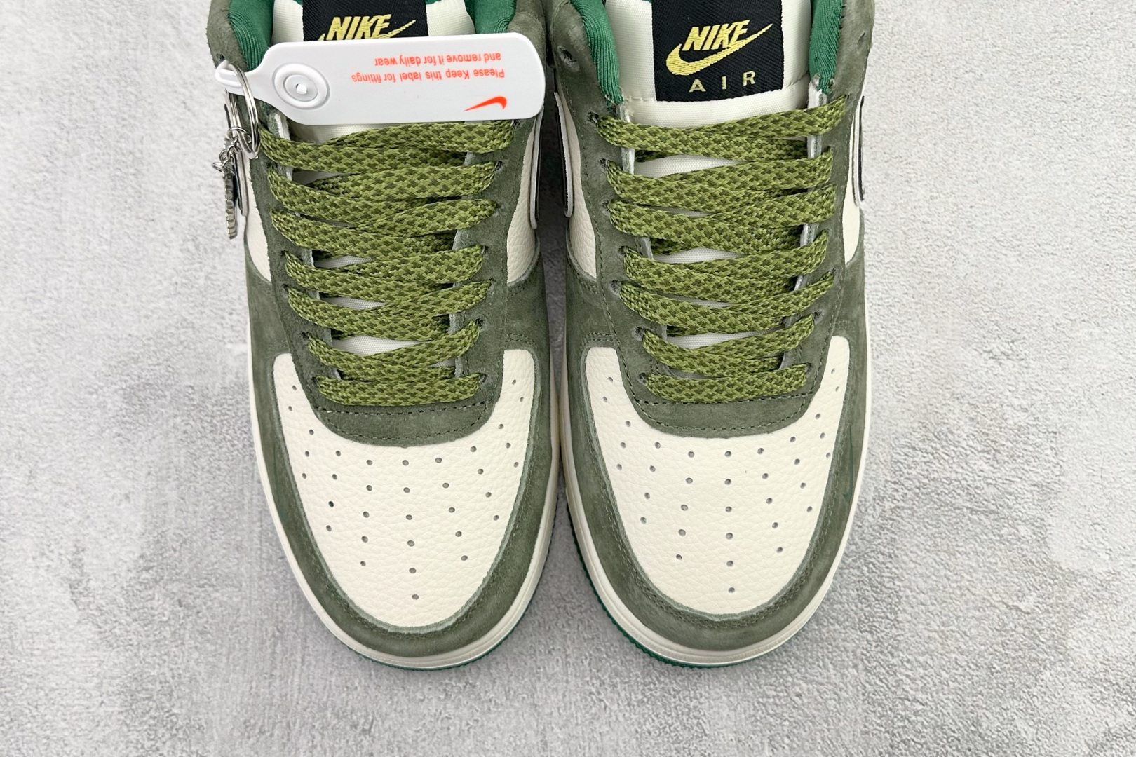 Nike AIR FORCE 1'07 LX Supreme 联名 米白绿 SY1388-027 Nike AIR FORCE 1'07 LX Supreme 联名 米白绿 SY1388-027
