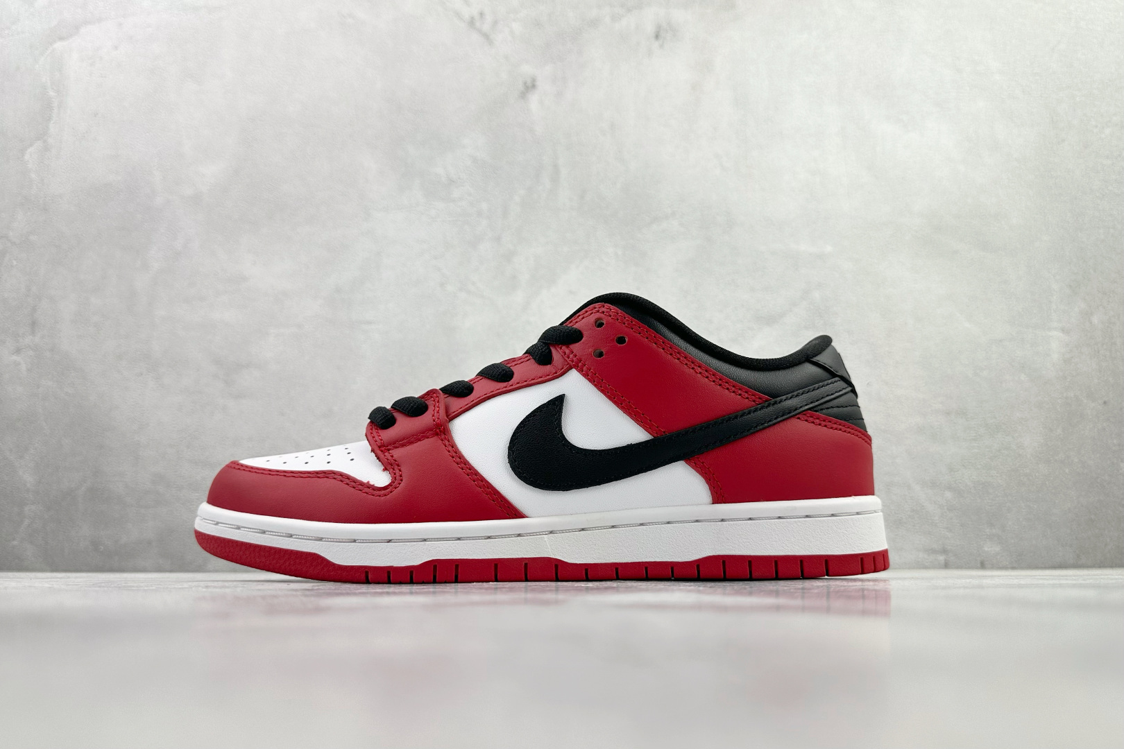 Nike Dunk SB Pro ”chicago” 芝加哥 黑白红 BQ6817-600 Nike Dunk SB Pro ”chicago” 芝加哥 黑白红 BQ6817-600