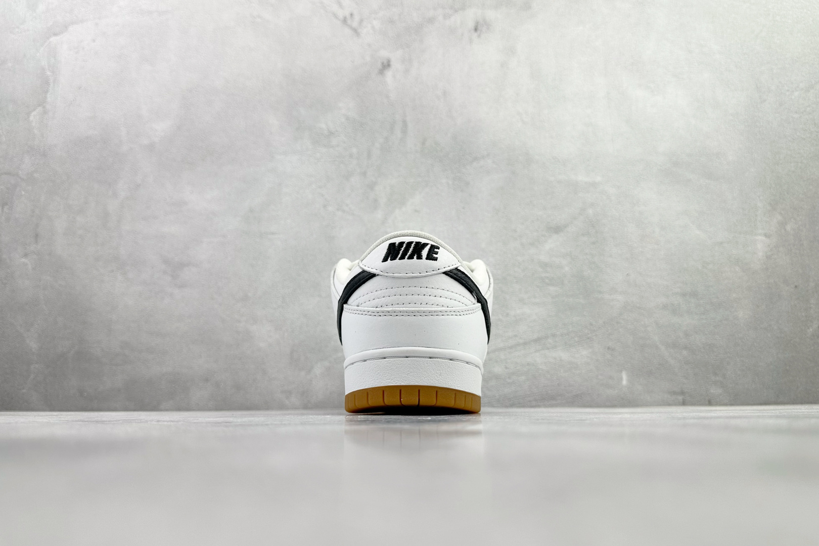 Nike Dunk SB SB Pro Iso ”Orange Label” PU 白黑 CD2563-100 Nike Dunk SB SB Pro Iso ”Orange Label” PU 白黑 CD2563-100