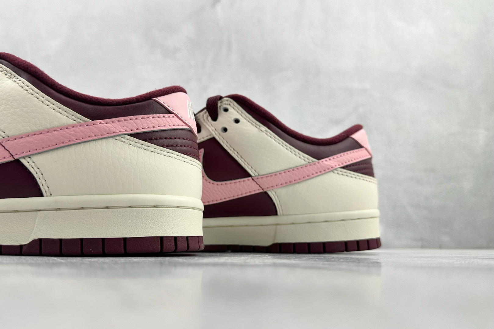 Nike Dunk ”Night Maroon and Medium Soft Pink” 酒红色 DR9705-100 Nike Dunk ”Night Maroon and Medium Soft Pink” 酒红色 DR9705-100