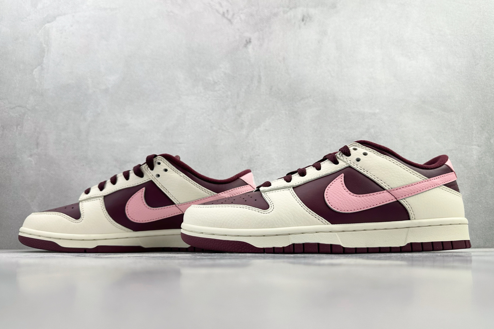Nike Dunk ”Night Maroon and Medium Soft Pink” 酒红色 DR9705-100 Nike Dunk ”Night Maroon and Medium Soft Pink” 酒红色 DR9705-100