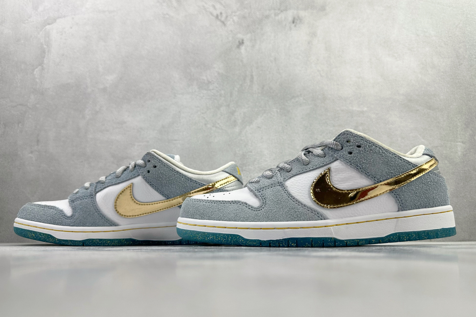Nike Dunk SB SB Pro QS ”Holiday Special”冰雪奇缘 蓝色 DC9936-100 Nike Dunk SB SB Pro QS ”Holiday Special”冰雪奇缘 蓝色 DC9936-100