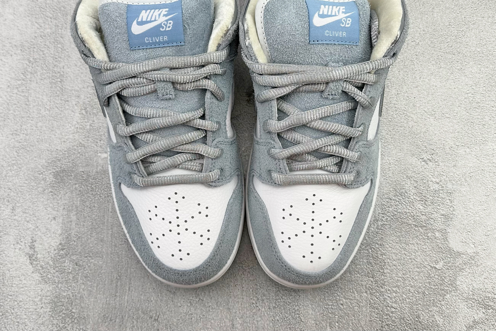 Nike Dunk SB SB Pro QS ”Holiday Special”冰雪奇缘 蓝色 DC9936-100 Nike Dunk SB SB Pro QS ”Holiday Special”冰雪奇缘 蓝色 DC9936-100