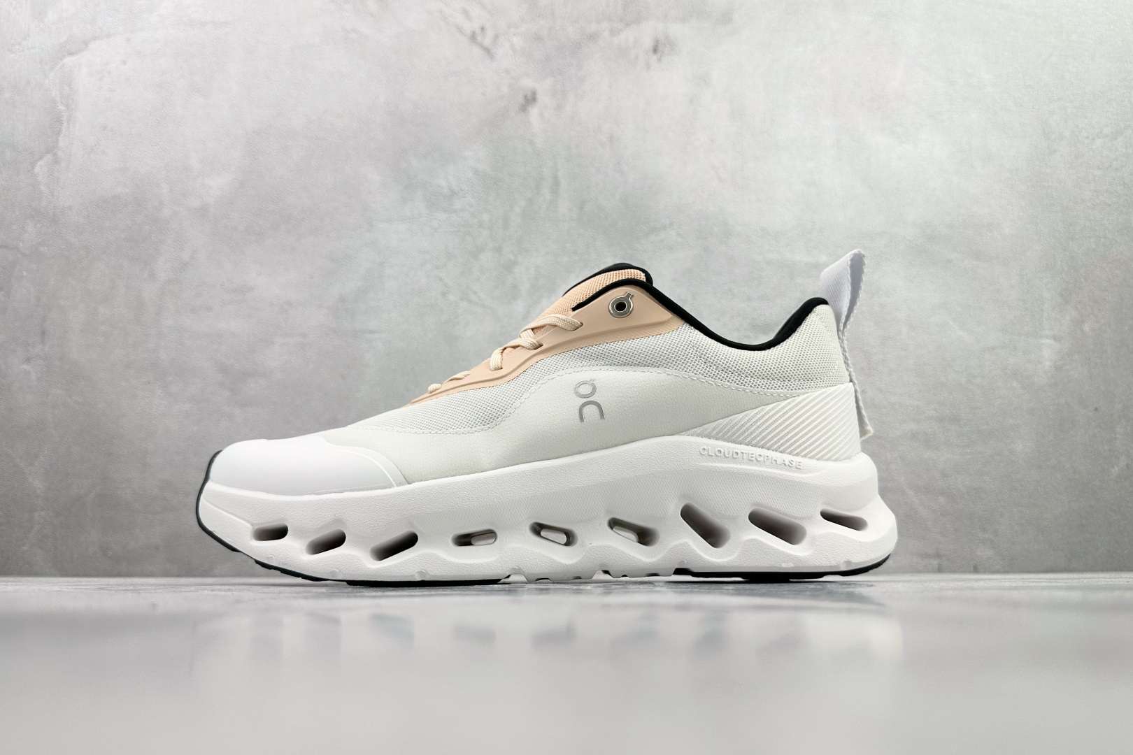 LOEWE x On昂跑 Cloudtilt 2 棕褐 3ME1069 LOEWE x On昂跑 Cloudtilt 2 棕褐 3ME1069