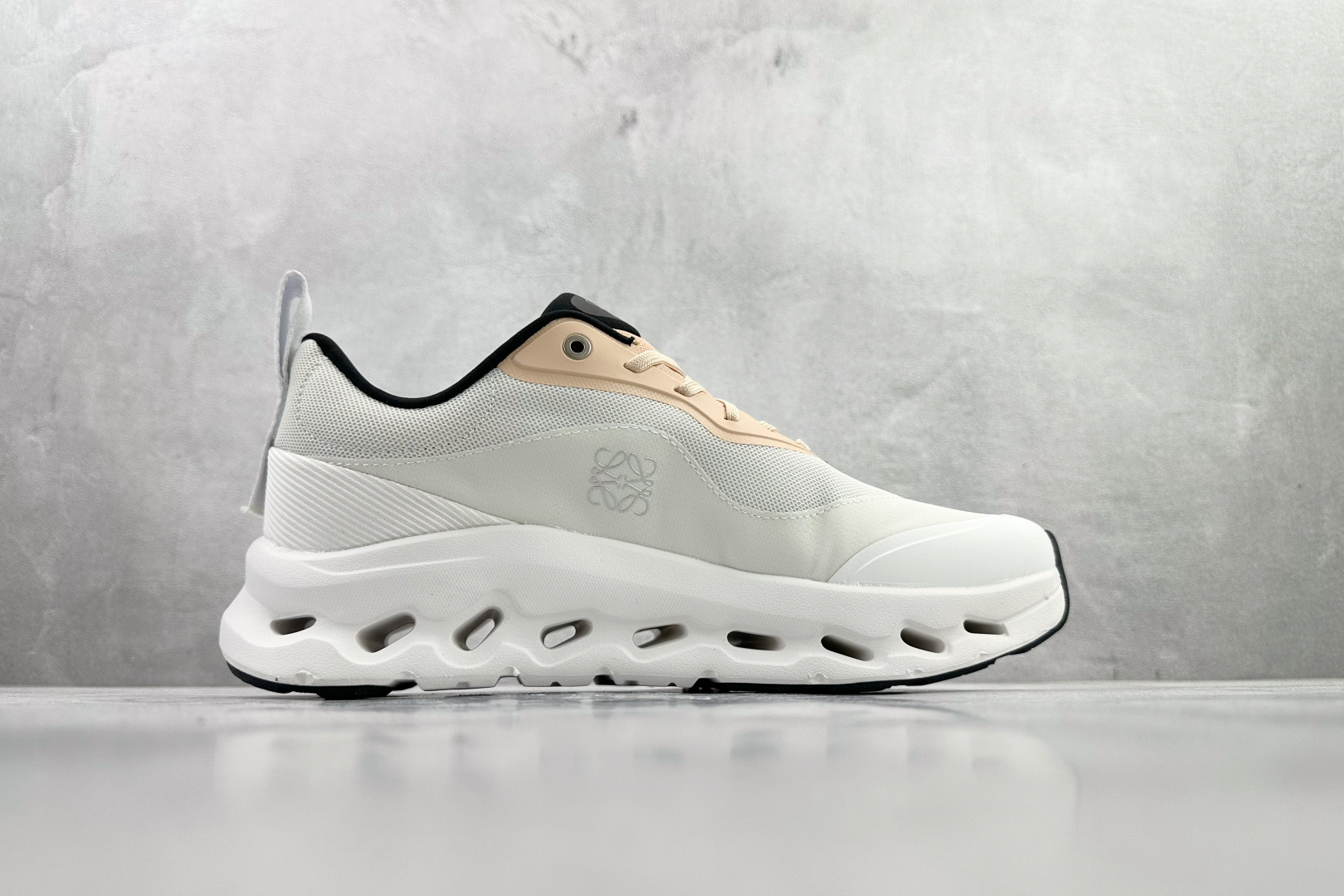 LOEWE x On昂跑 Cloudtilt 2 棕褐 3ME1069 LOEWE x On昂跑 Cloudtilt 2 棕褐 3ME1069
