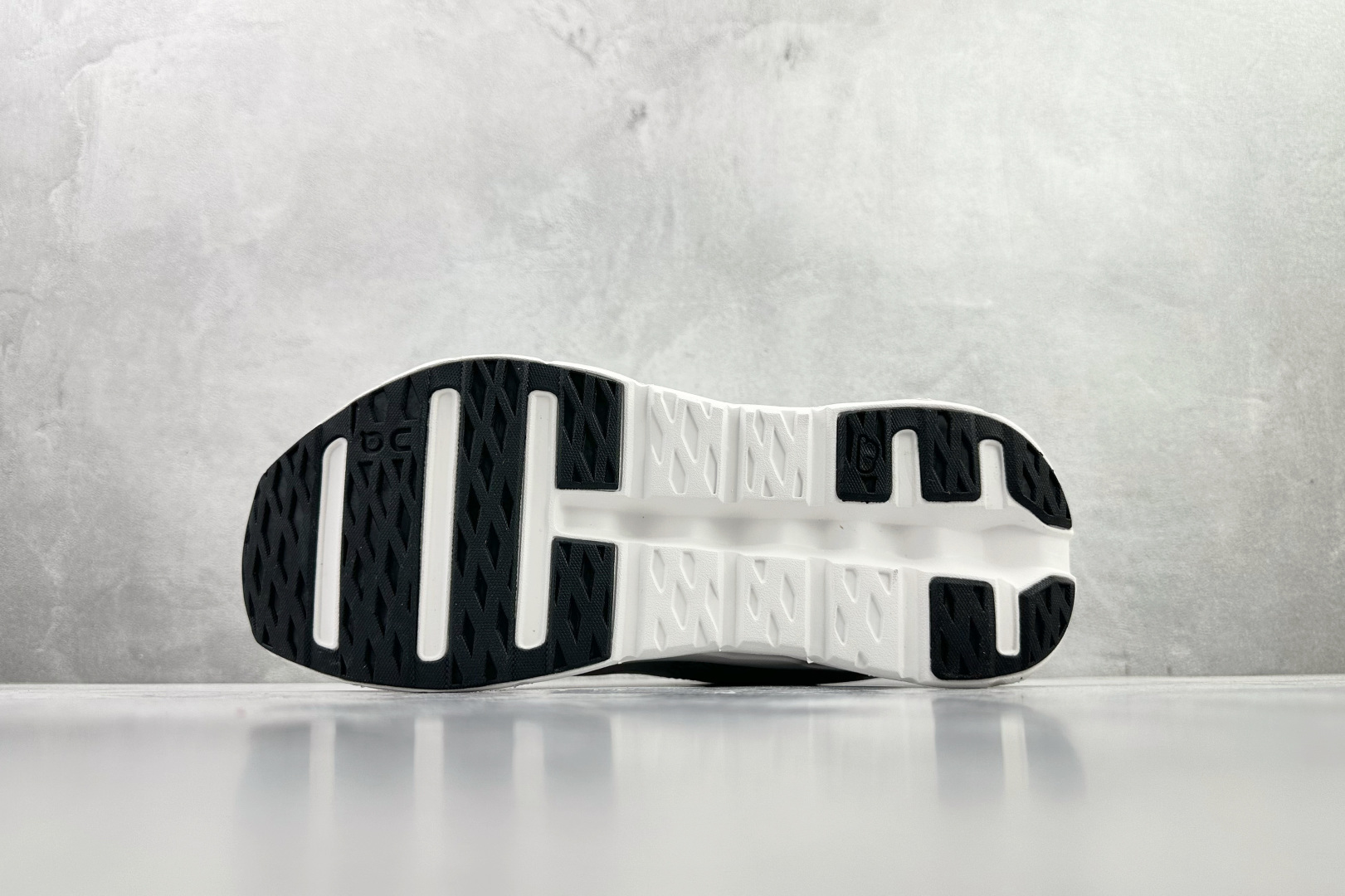 LOEWE x On昂跑 Cloudtilt 2 棕褐 3ME1069 LOEWE x On昂跑 Cloudtilt 2 棕褐 3ME1069