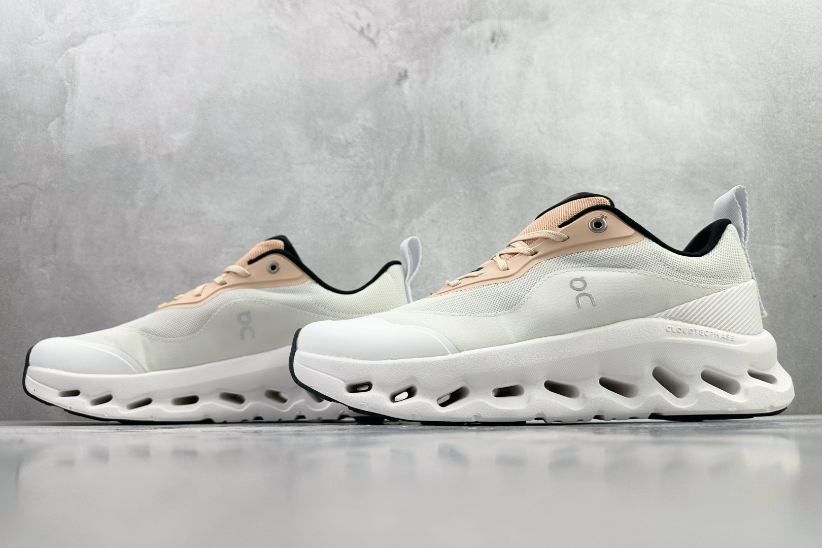 LOEWE x On昂跑 Cloudtilt 2 棕褐 3ME1069 LOEWE x On昂跑 Cloudtilt 2 棕褐 3ME1069