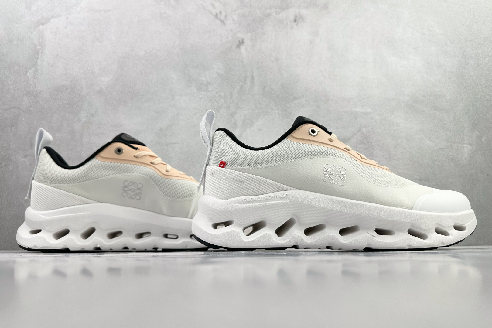 LOEWE x On昂跑 Cloudtilt 2 棕褐 3ME1069 LOEWE x On昂跑 Cloudtilt 2 棕褐 3ME1069