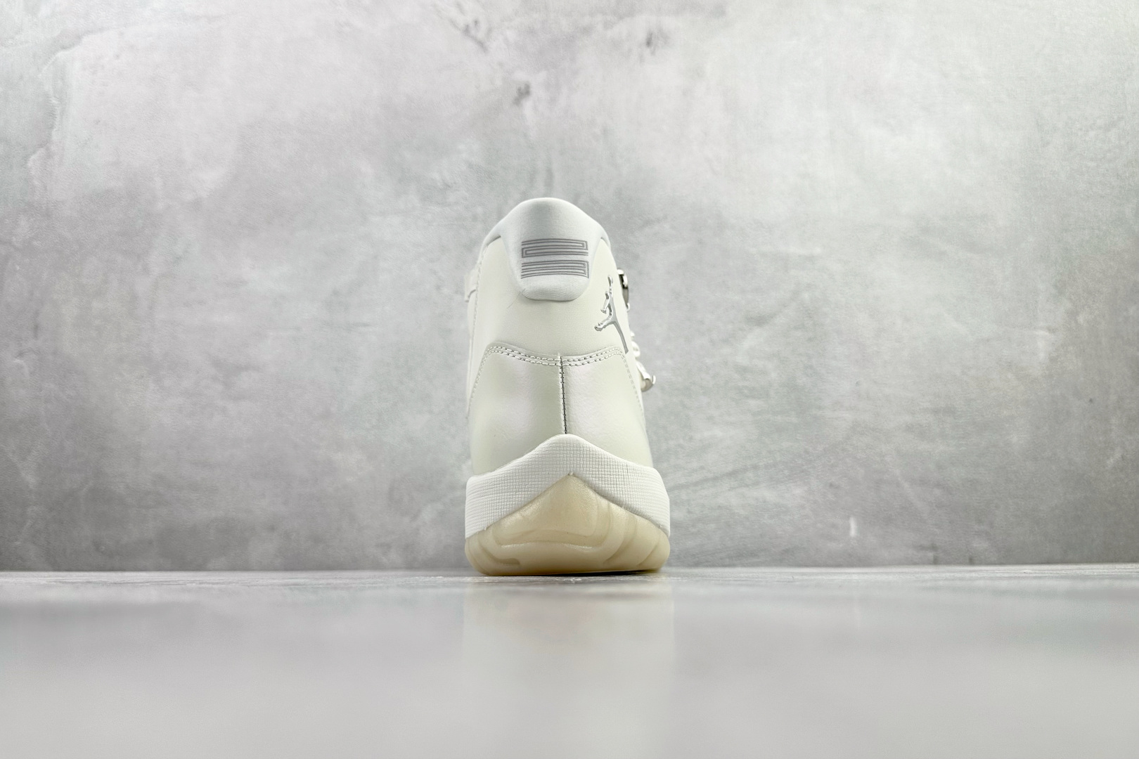 口碑神作 Jordan Air Jordan 11 RETRO Pearl 珍珠白 AR0715-110 口碑神作 Jordan Air Jordan 11 RETRO Pearl 珍珠白 AR0715-110