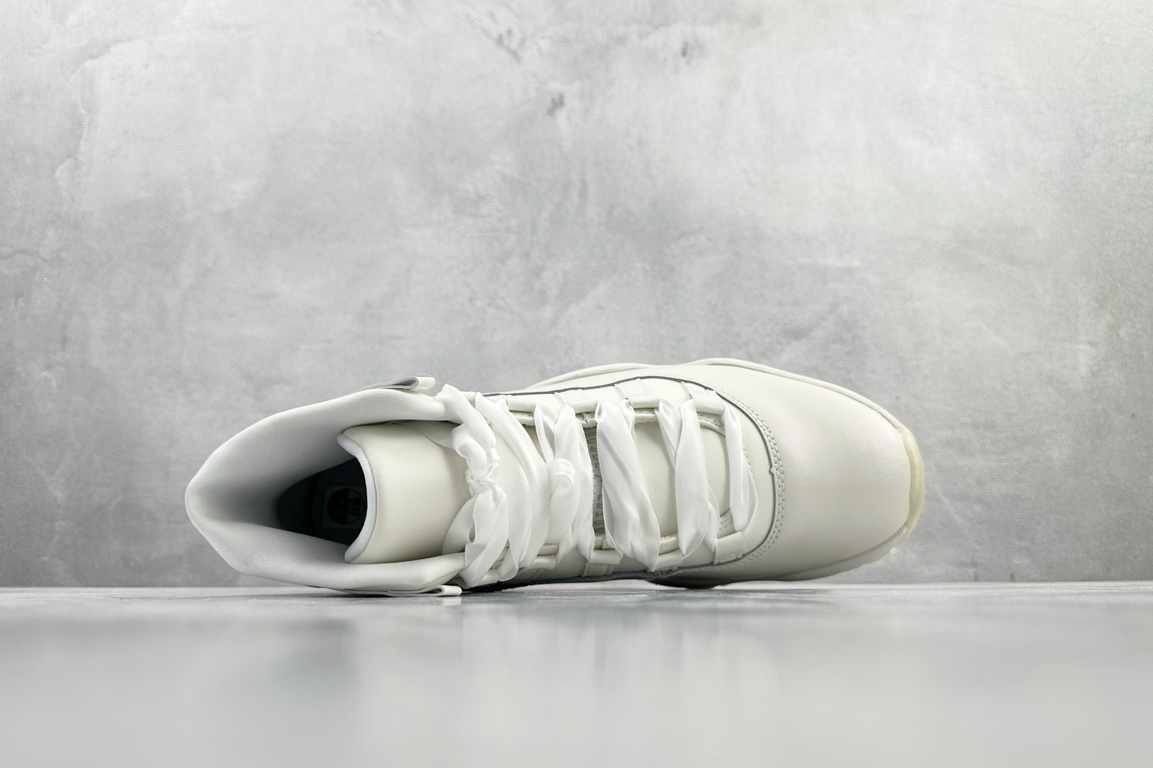 口碑神作 Jordan Air Jordan 11 RETRO Pearl 珍珠白 AR0715-110 口碑神作 Jordan Air Jordan 11 RETRO Pearl 珍珠白 AR0715-110