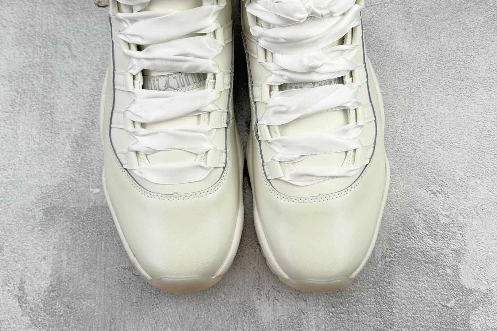口碑神作 Jordan Air Jordan 11 RETRO Pearl 珍珠白 AR0715-110 口碑神作 Jordan Air Jordan 11 RETRO Pearl 珍珠白 AR0715-110