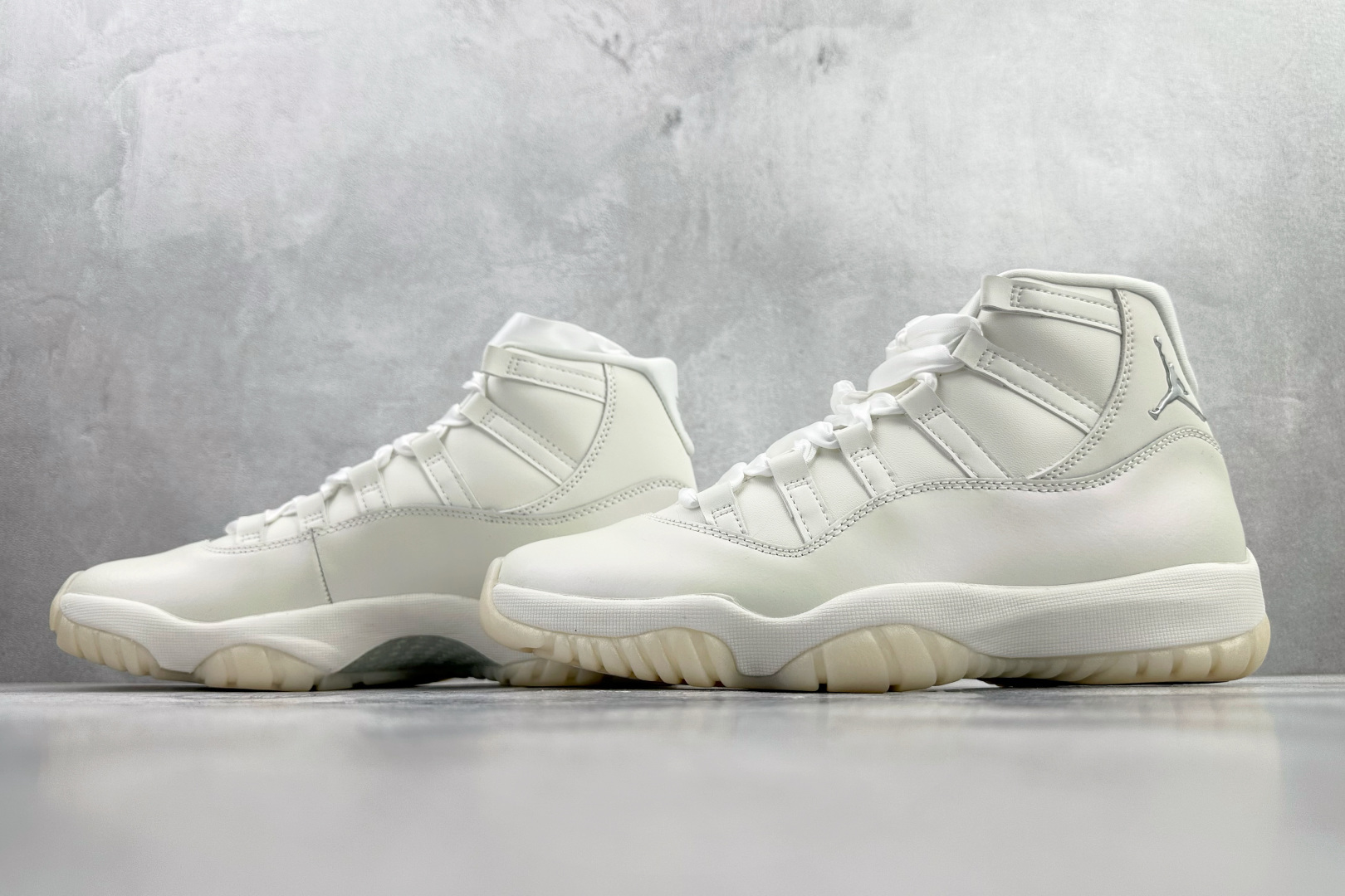 口碑神作 Jordan Air Jordan 11 RETRO Pearl 珍珠白 AR0715-110 口碑神作 Jordan Air Jordan 11 RETRO Pearl 珍珠白 AR0715-110