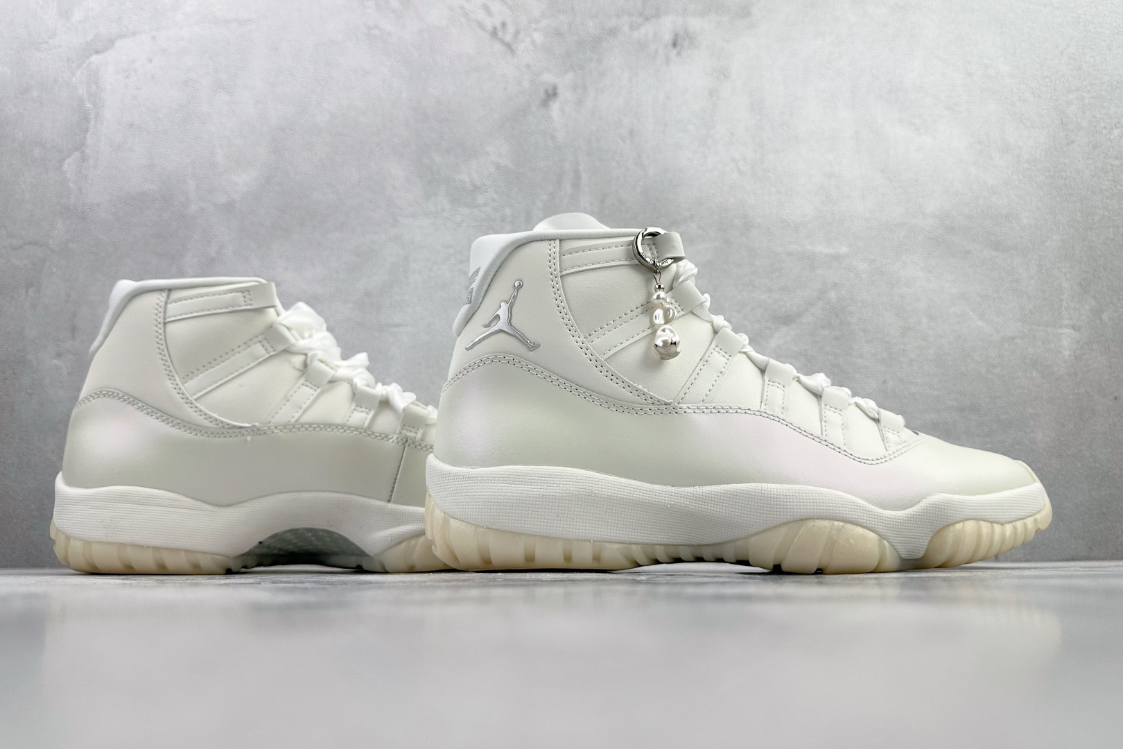 口碑神作 Jordan Air Jordan 11 RETRO Pearl 珍珠白 AR0715-110 口碑神作 Jordan Air Jordan 11 RETRO Pearl 珍珠白 AR0715-110