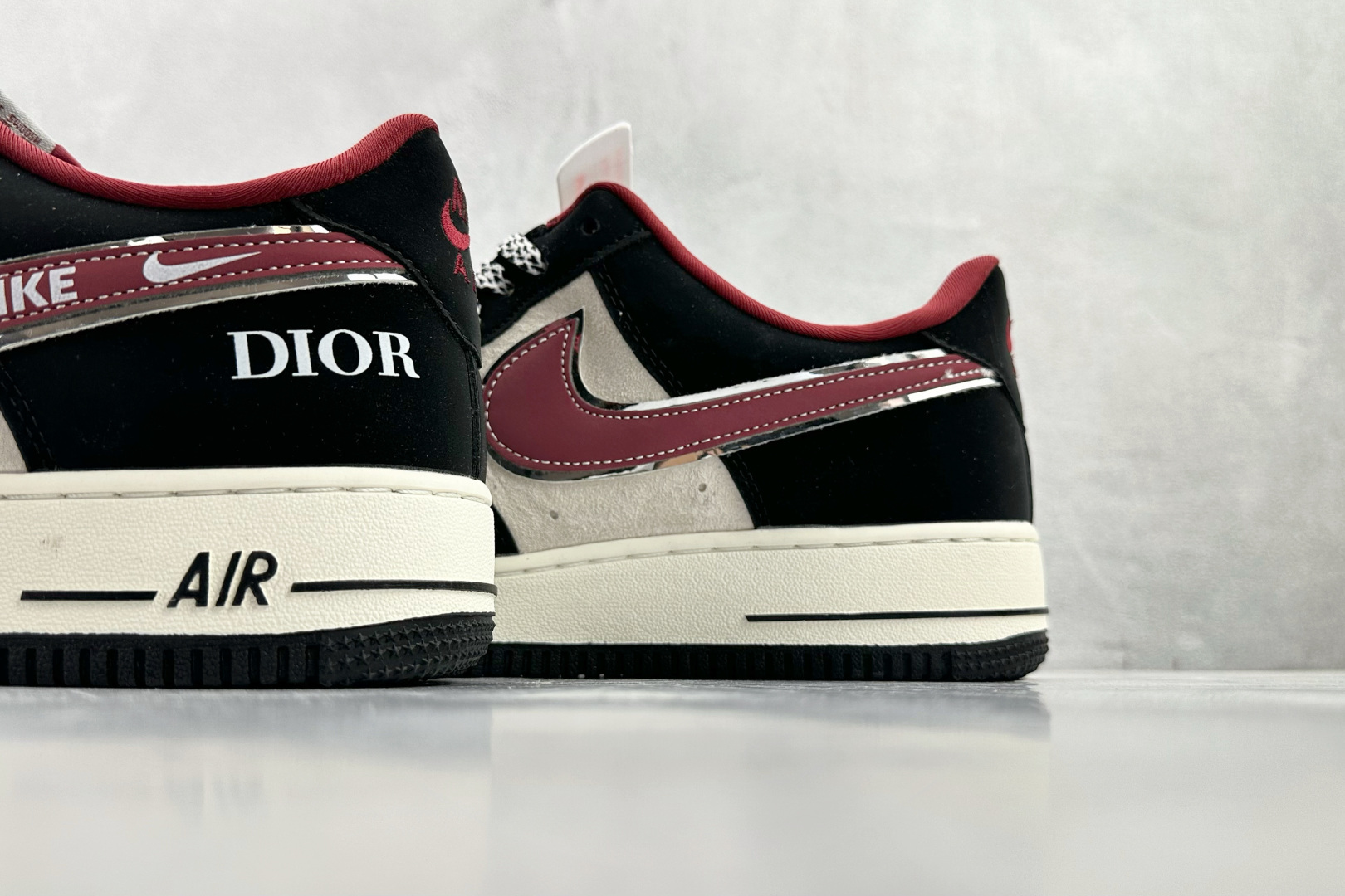 Nike AIR FORCE 1'07 LX DIOR 联名 黑红 SY1388-029 Nike AIR FORCE 1'07 LX DIOR 联名 黑红 SY1388-029