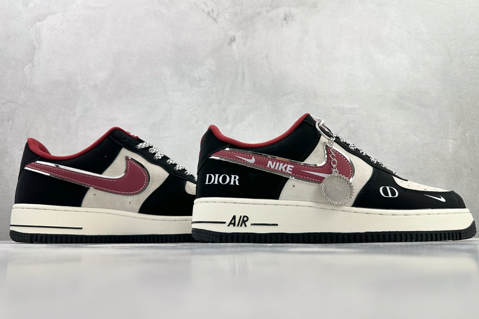 Nike AIR FORCE 1'07 LX DIOR 联名 黑红 SY1388-029 Nike AIR FORCE 1'07 LX DIOR 联名 黑红 SY1388-029