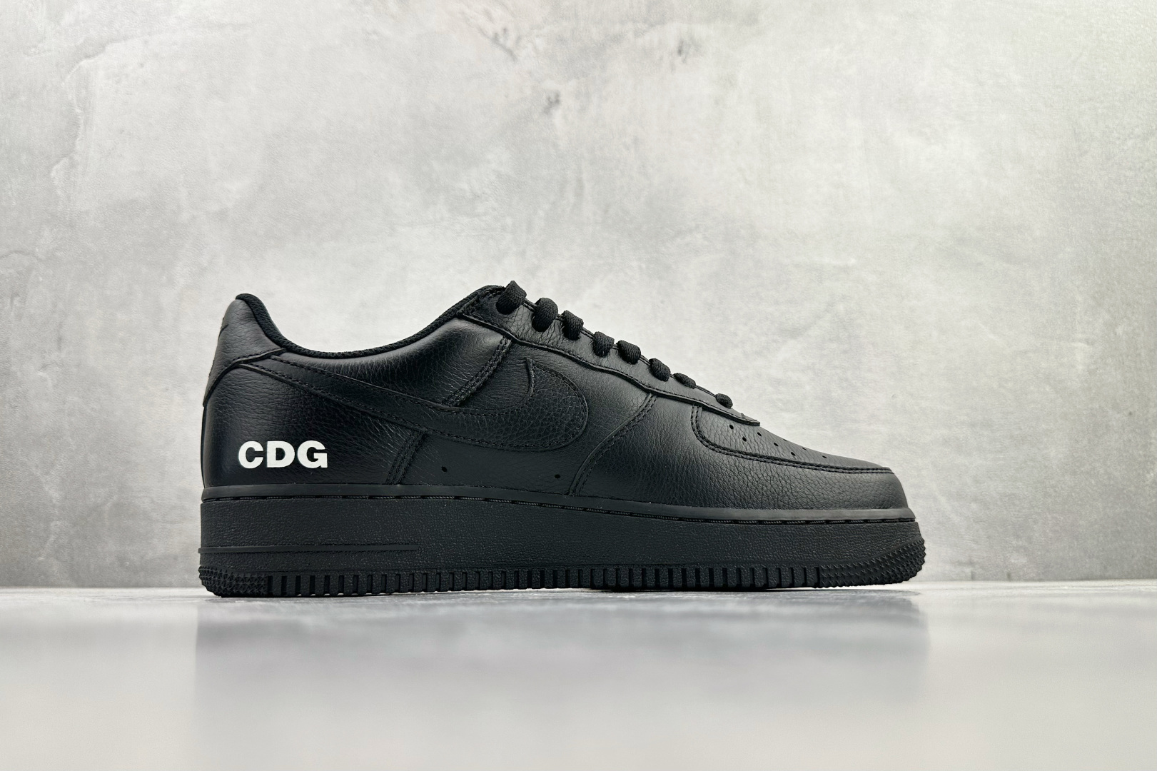 顶级完美复刻 Nike x Black COMME des GARCONS Air Force 1 LOW 黑色 IB9949-001 顶级完美复刻 Nike x Black COMME des GARCONS Air Force 1 LOW 黑色 IB9949-001