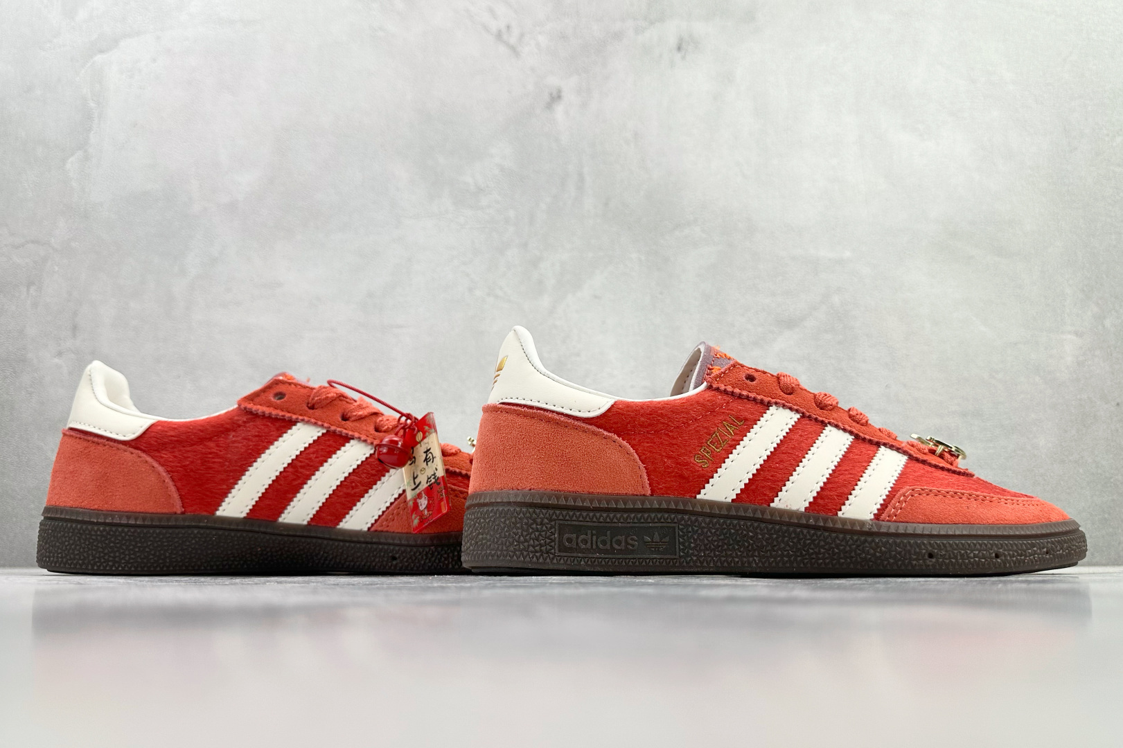 出口订单 adidas originals HANDBALL SPEZIAL CNY新年款 马年限定 红色 KJ6299 出口订单 adidas originals HANDBALL SPEZIAL CNY新年款 马年限定 红色 KJ6299
