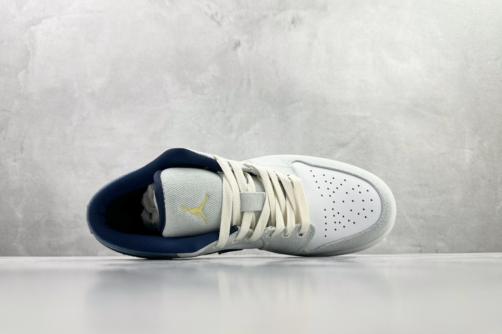 平台爆款 Jordan Air Jordan 1 Low SE 白蓝色 IH0648-141 平台爆款 Jordan Air Jordan 1 Low SE 白蓝色 IH0648-141
