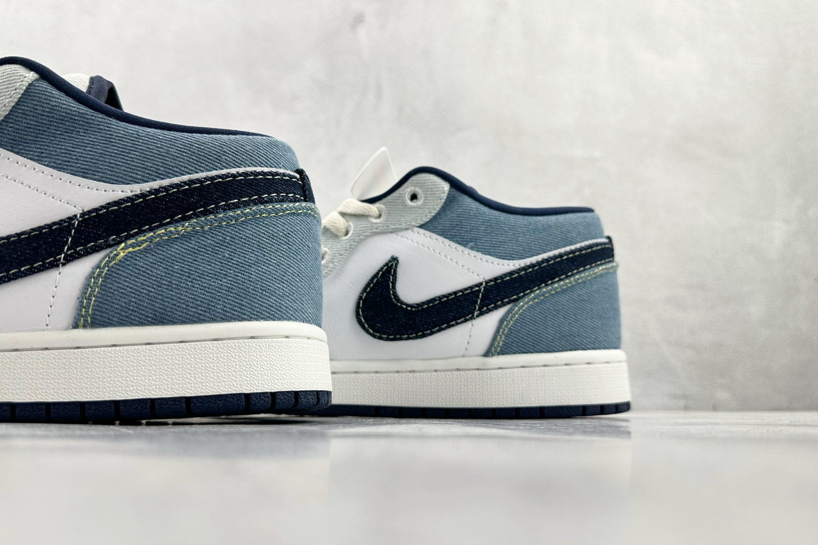 平台爆款 Jordan Air Jordan 1 Low SE 白蓝色 IH0648-141 平台爆款 Jordan Air Jordan 1 Low SE 白蓝色 IH0648-141