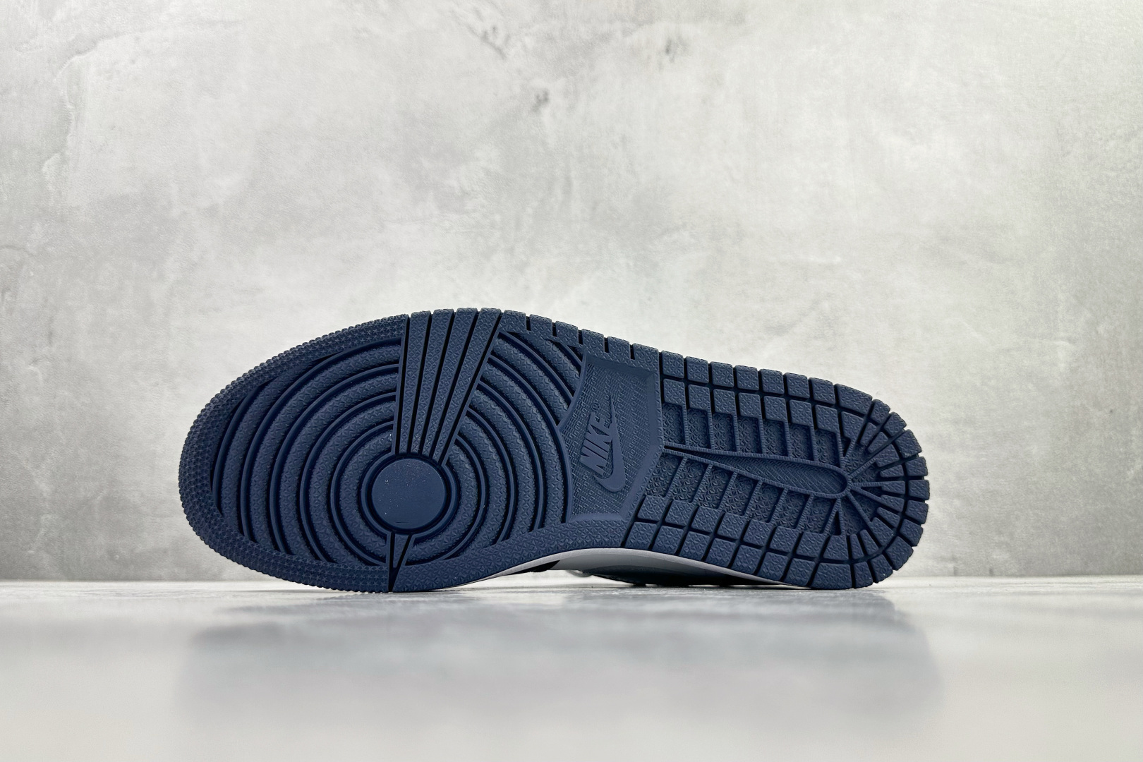 平台爆款 Jordan Air Jordan 1 白蓝 553558-141 平台爆款 Jordan Air Jordan 1 白蓝 553558-141