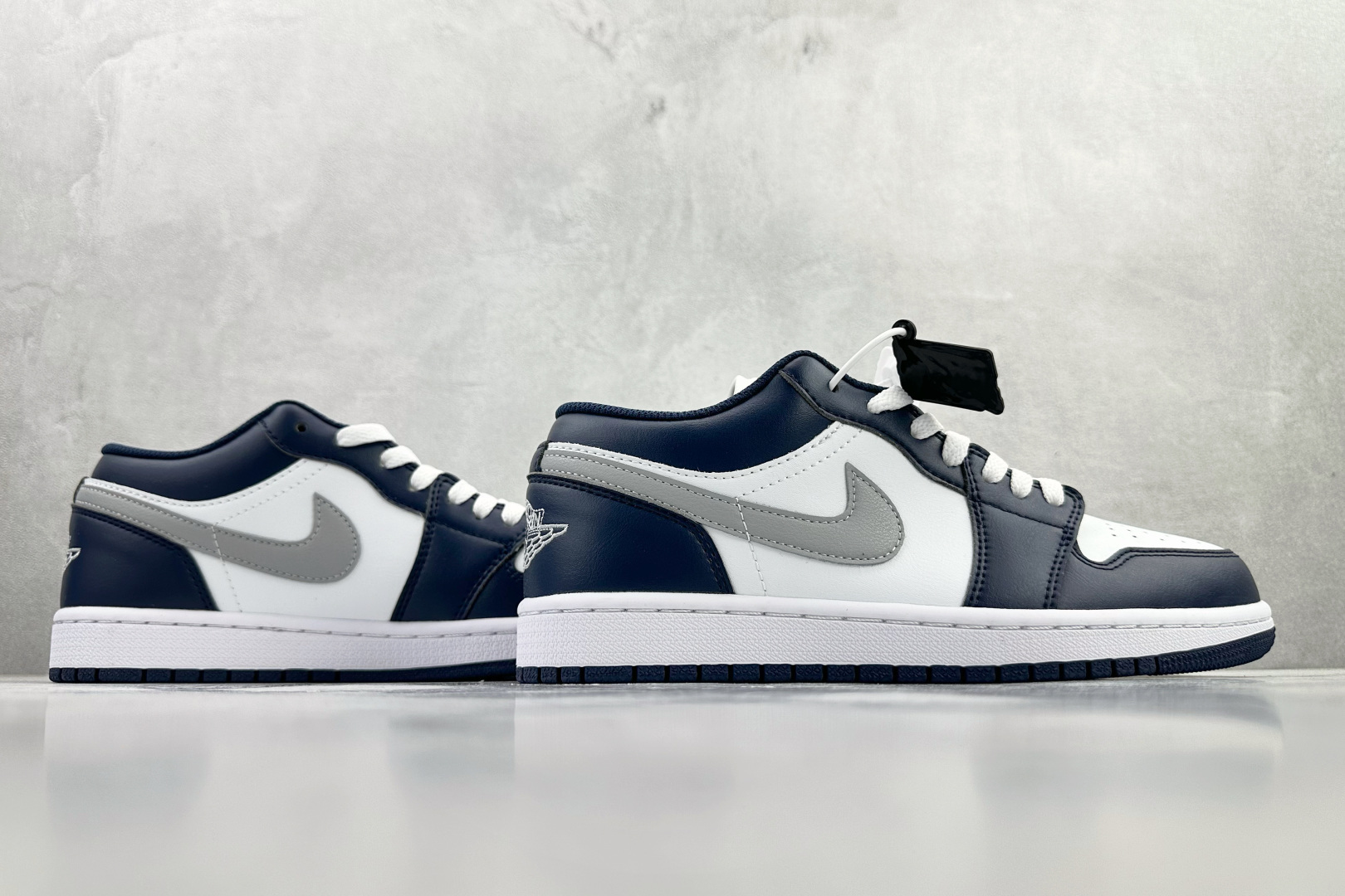 平台爆款 Jordan Air Jordan 1 白蓝 553558-141 平台爆款 Jordan Air Jordan 1 白蓝 553558-141