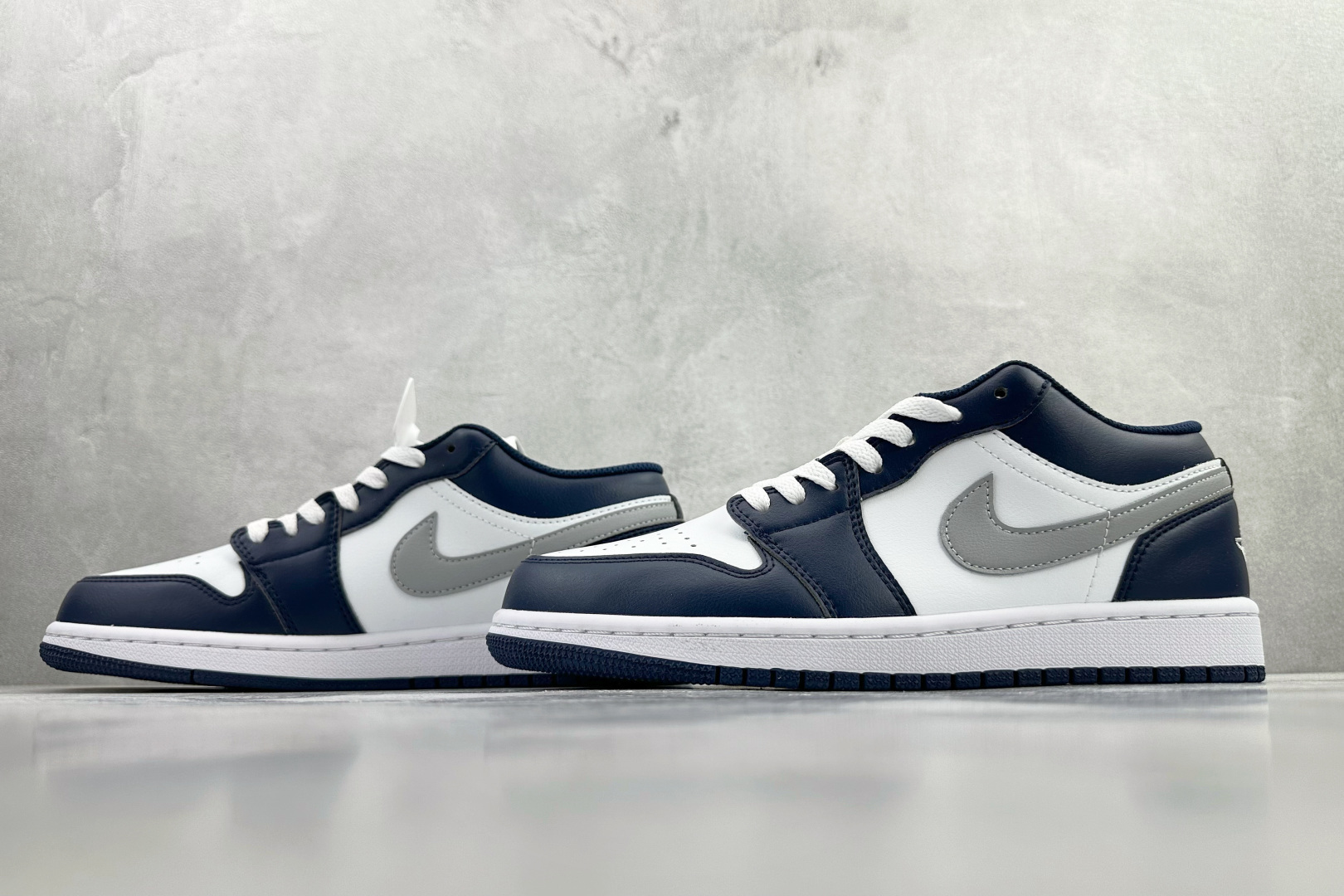平台爆款 Jordan Air Jordan 1 白蓝 553558-141 平台爆款 Jordan Air Jordan 1 白蓝 553558-141