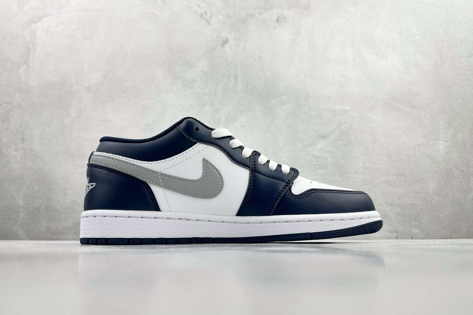 平台爆款 Jordan Air Jordan 1 白蓝 553558-141 平台爆款 Jordan Air Jordan 1 白蓝 553558-141