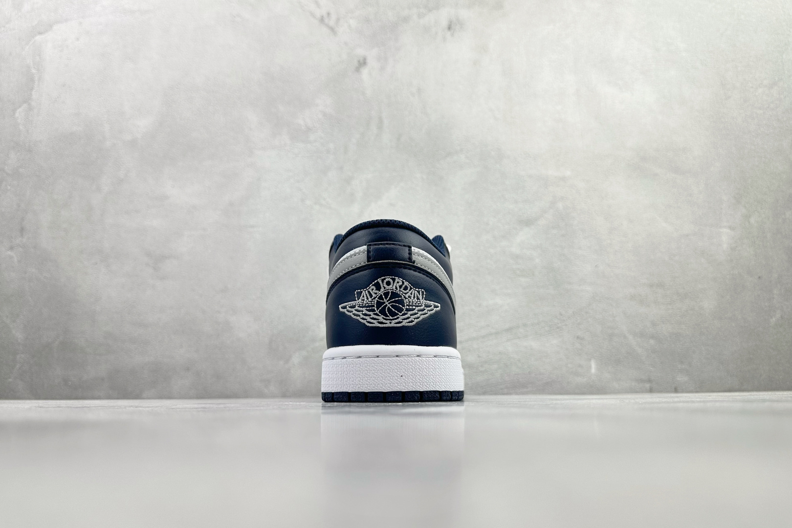平台爆款 Jordan Air Jordan 1 白蓝 553558-141 平台爆款 Jordan Air Jordan 1 白蓝 553558-141