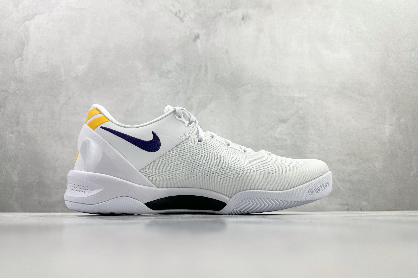 Best Nike Kobe 8 Protro 白色货号：HF9550-100尺码：36 36.5 37